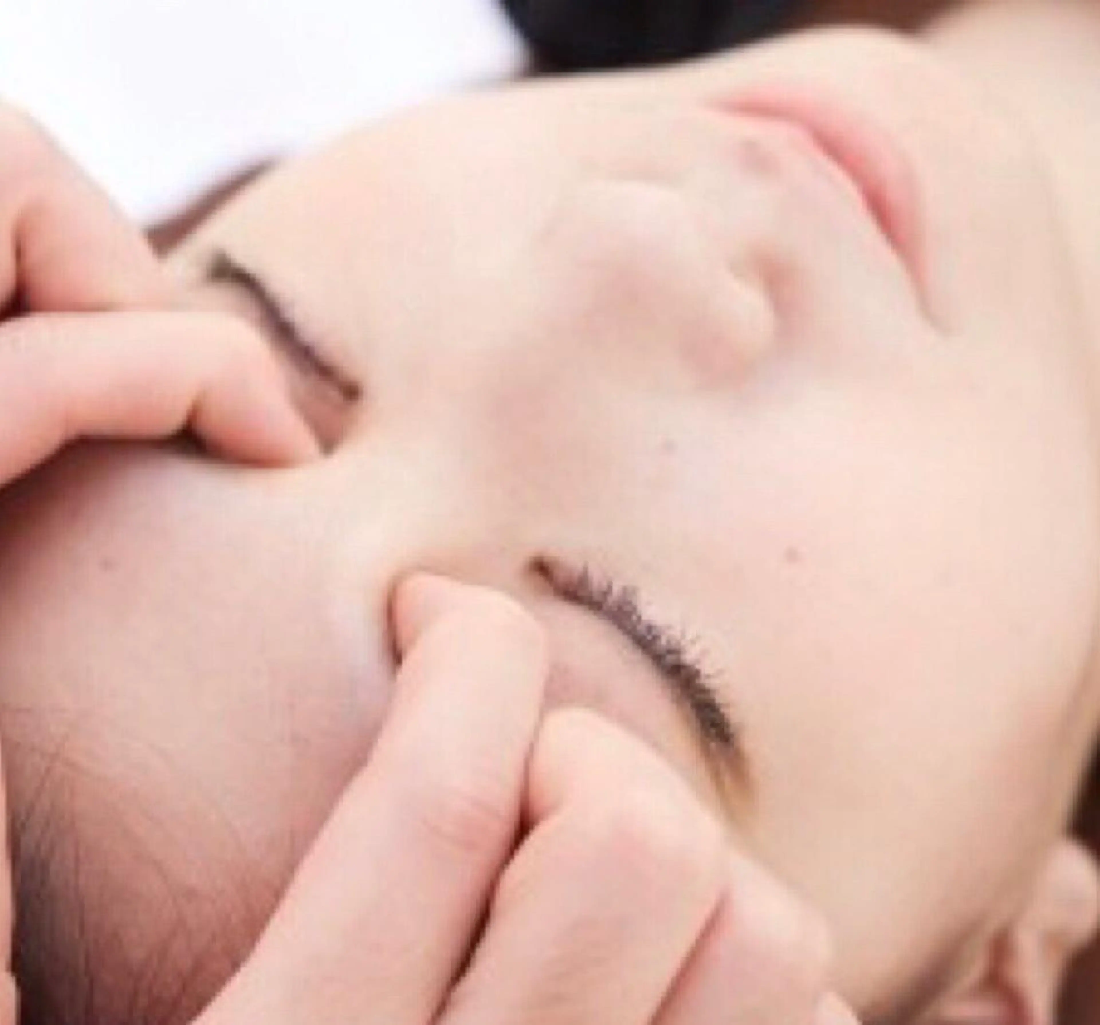 美尽  BIZIN所属・久々 もえみのネイルデザイン