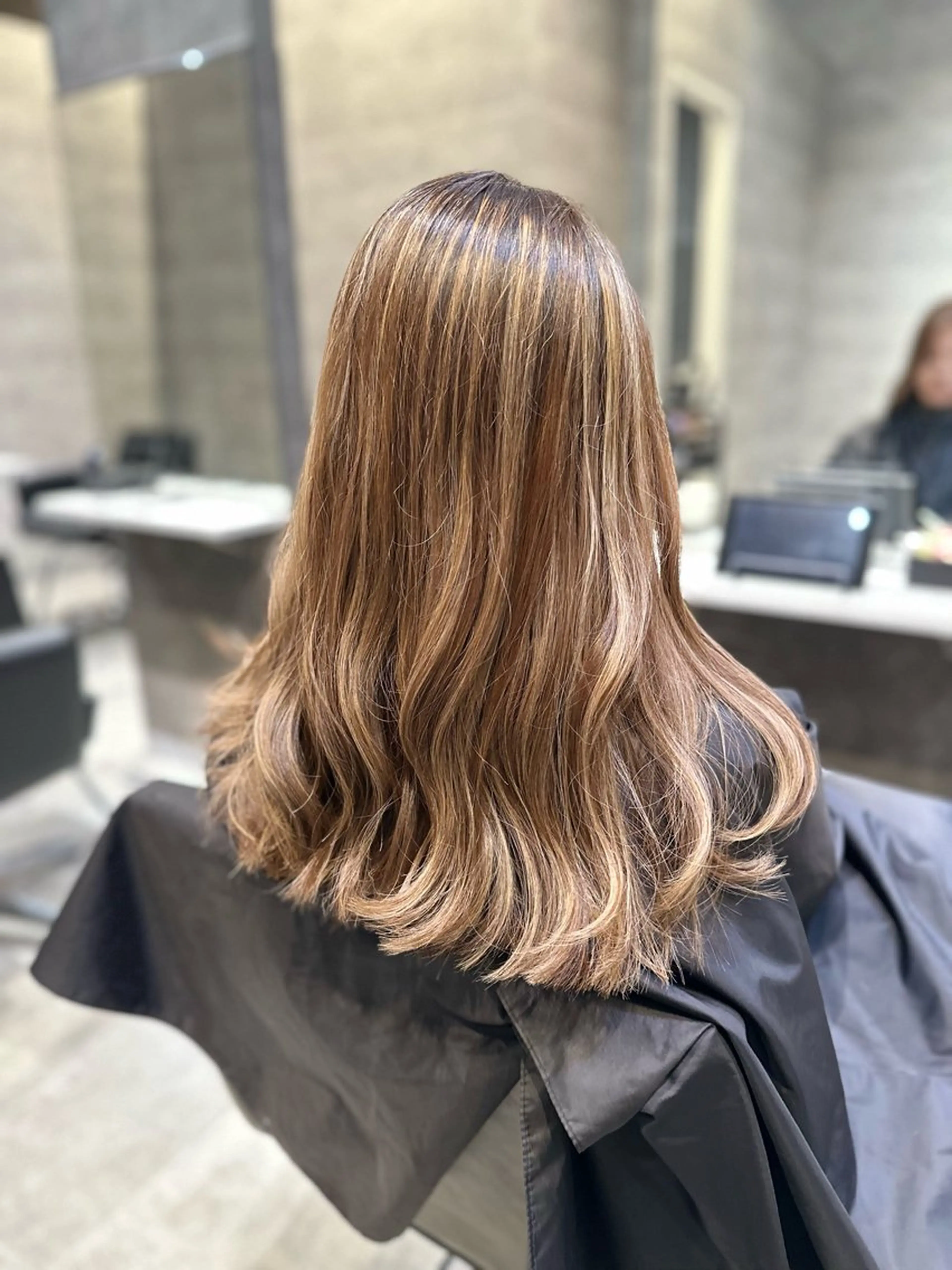 セミロング カット ヘアカラー トリートメント _WHITE鳳店所属・_WHITE /藤田唯生のヘアスタイル