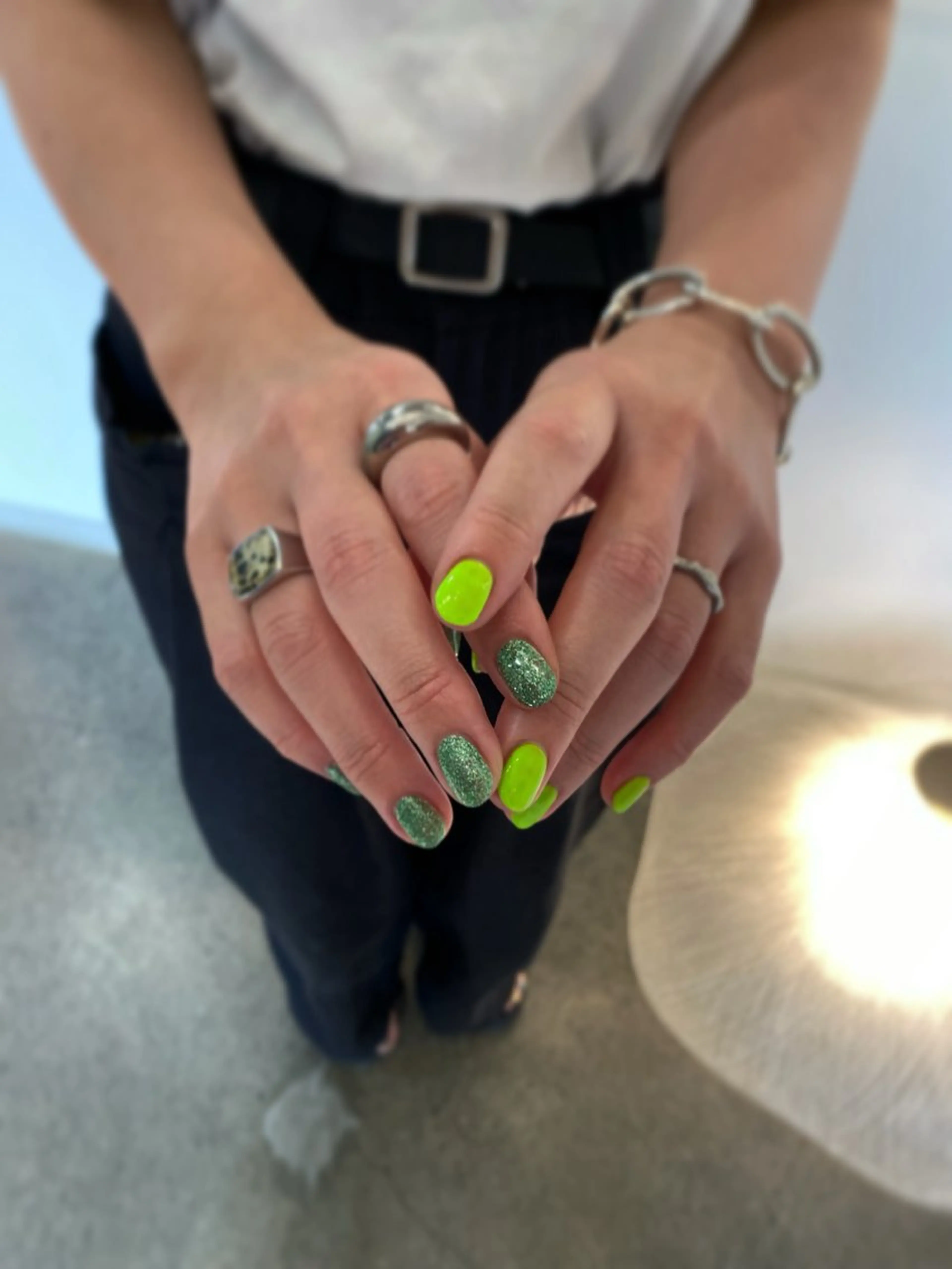 ネイル whitepaper 🔷IZUMIのネイルデザイン