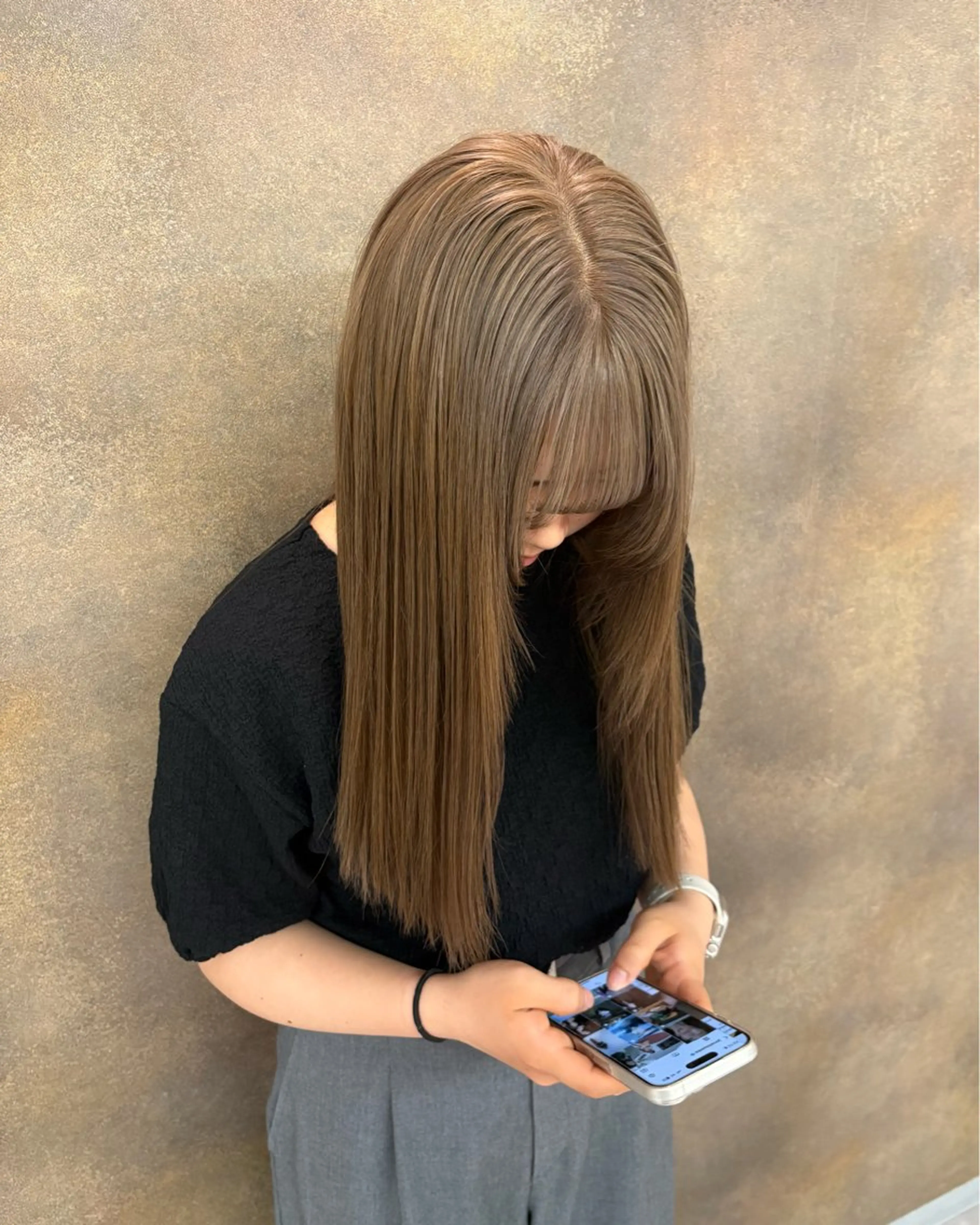 カラー ベージュカラー ブリーチ ミルクティーベージュ macheriebyhase所属・藤井 心音のヘアスタイル