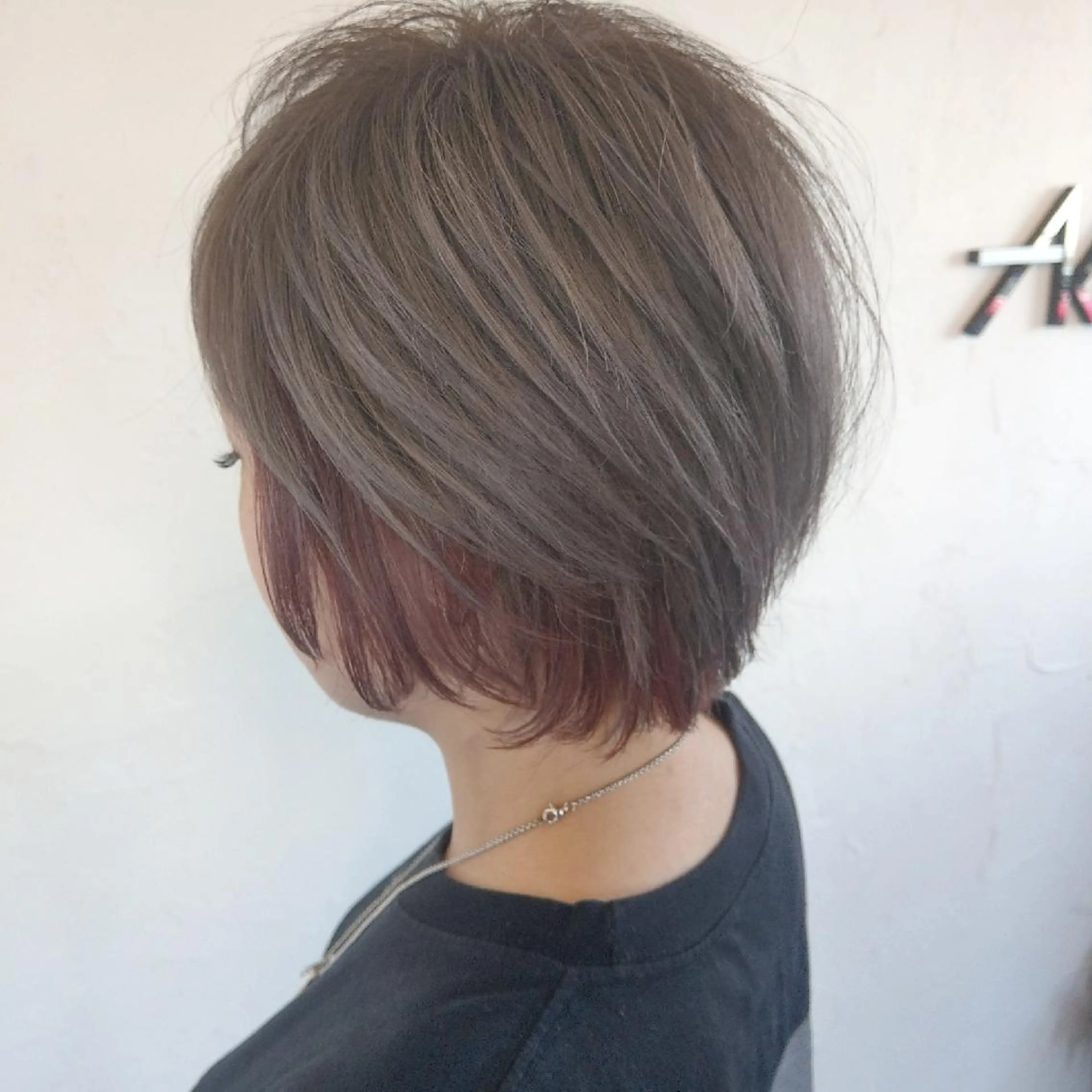 ショート カラー アディクシーカラー ブリーチ ダブルカラー インナーカラー ヘアカラー トリートメント ヘッドスパ Add9 柳田健登のヘアスタイル