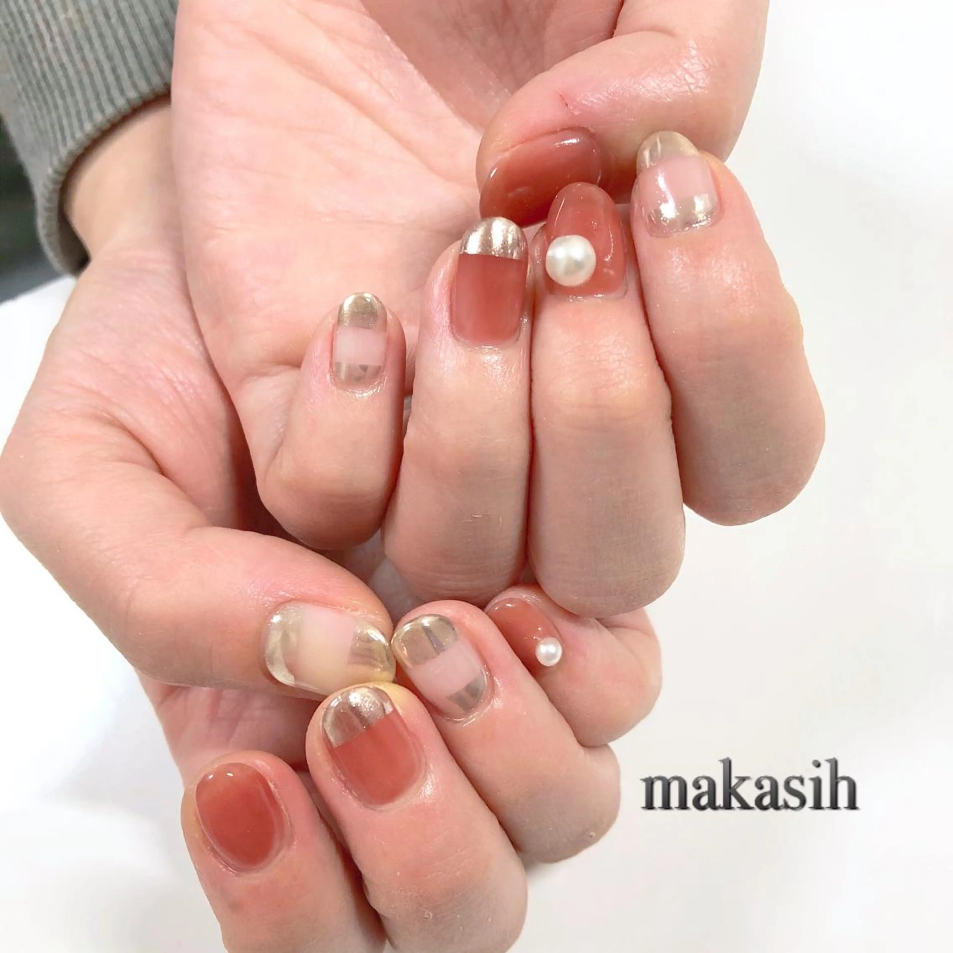 ネイル ミラーネイル 春ネイル 濱田 美菜子のエステ・リラクイメージ