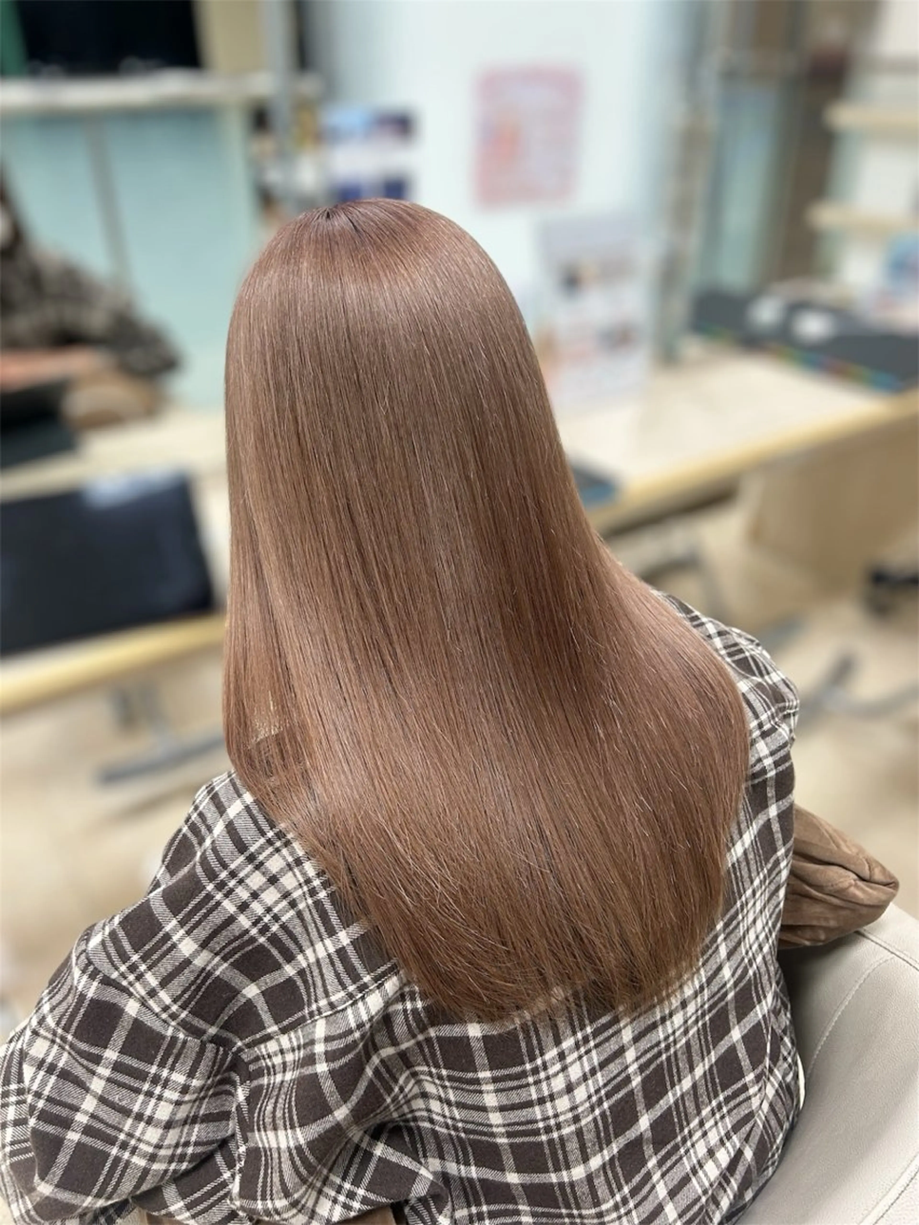 ロング カラー ヘアカラー トリートメント ヘアセット ベージュ/艶髪/ レイヤー／ゆいなのヘアスタイル