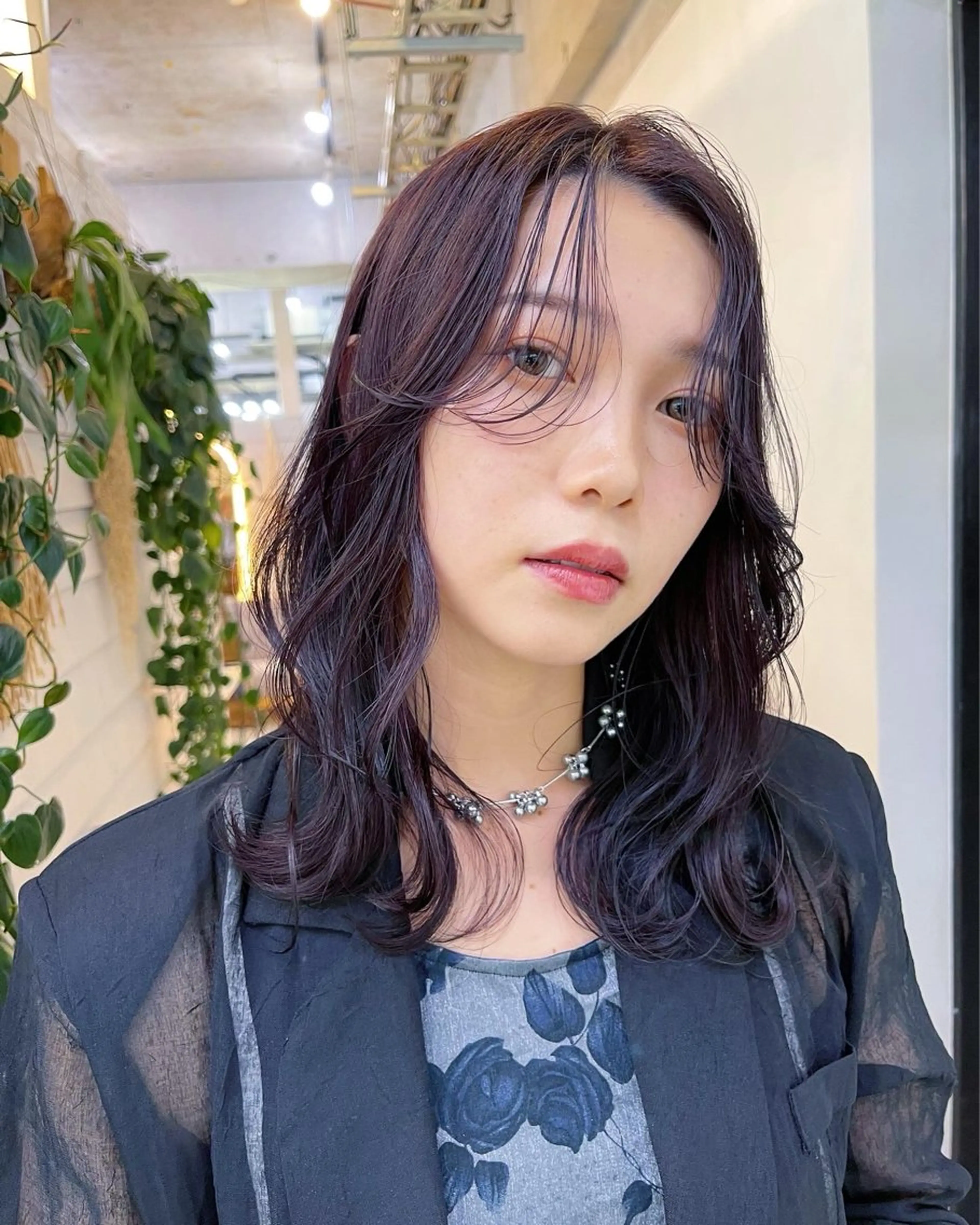 ミディアム カラー ブリーチ ダブルカラー ブリーチなしカラー 顔周りカット ヘアカラー トリートメント AiM 大名　似合わせカットのヘアスタイル