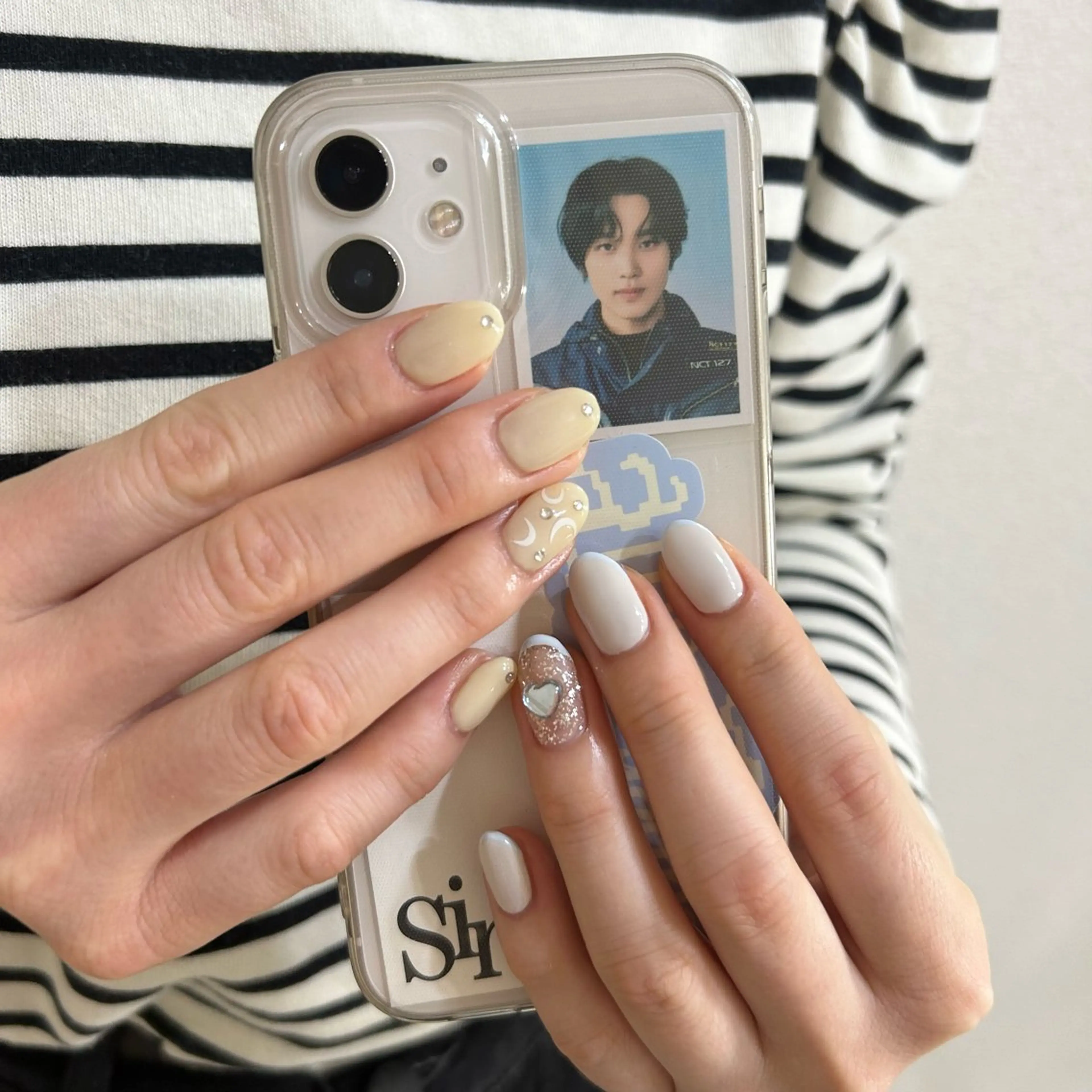 ネイル ブルー フットネイル ジェルネイル キラキラネイル 韓国ネイル RooM -produce by maynail-所属・RooM -mizuki-のネイルデザイン