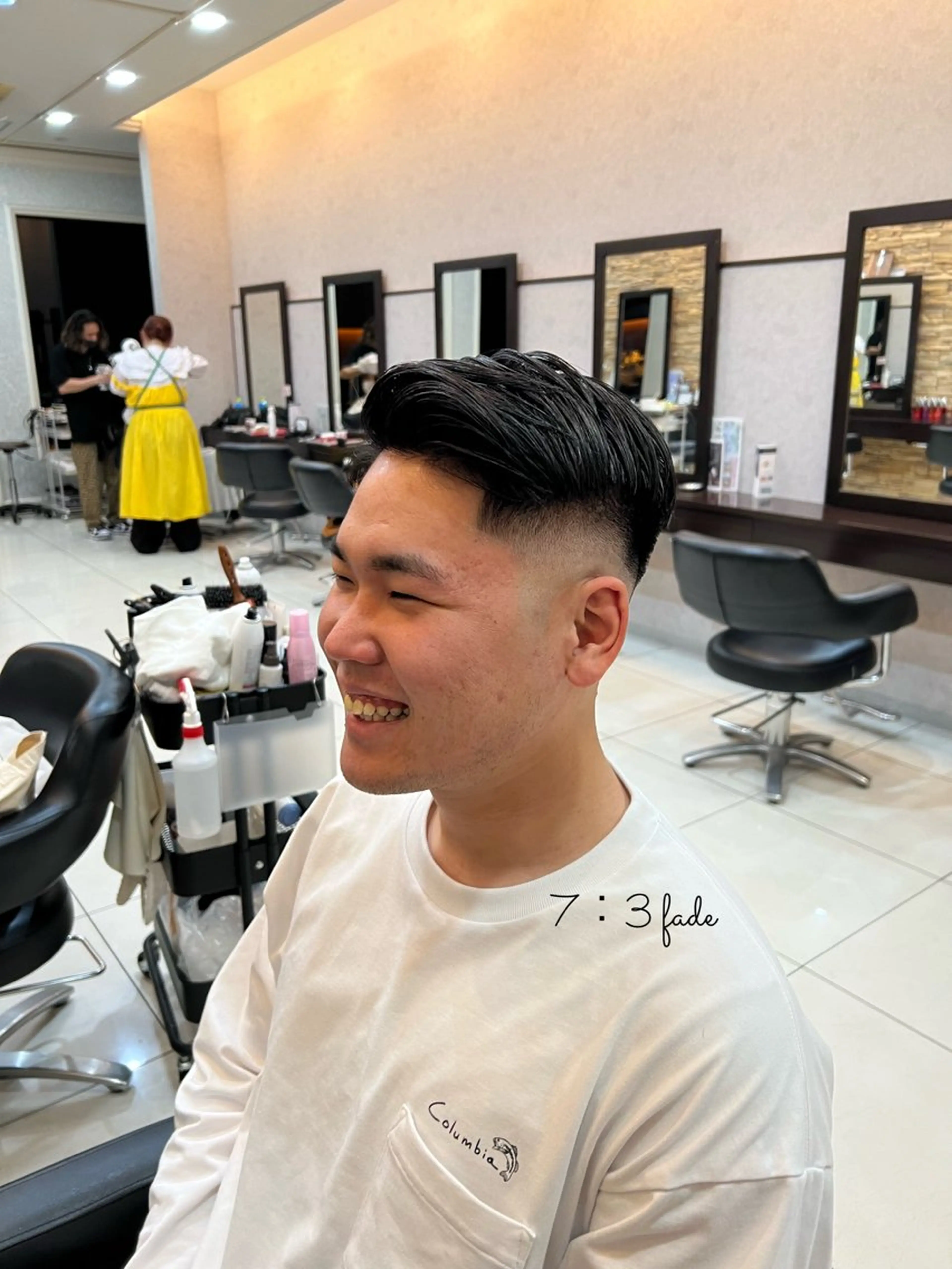 ショート メンズ センターパート フェードカット マッシュ メンズパーマ プードルパーマ 小山 雄大のヘアスタイル