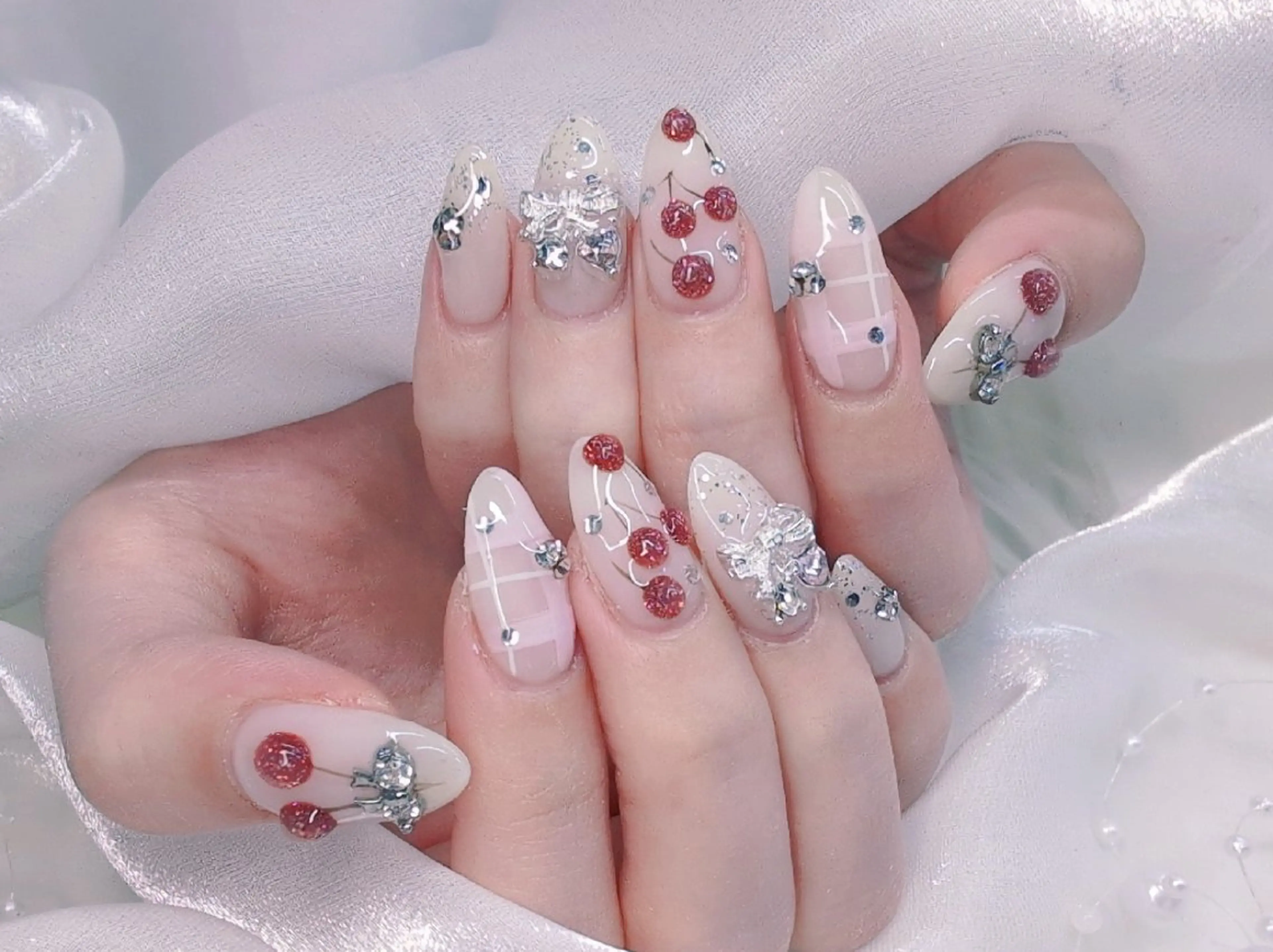 ネイル チークネイル 成人式 長さ出し フラッシュネイル フレンチネイル Chouette Nailのネイルデザイン