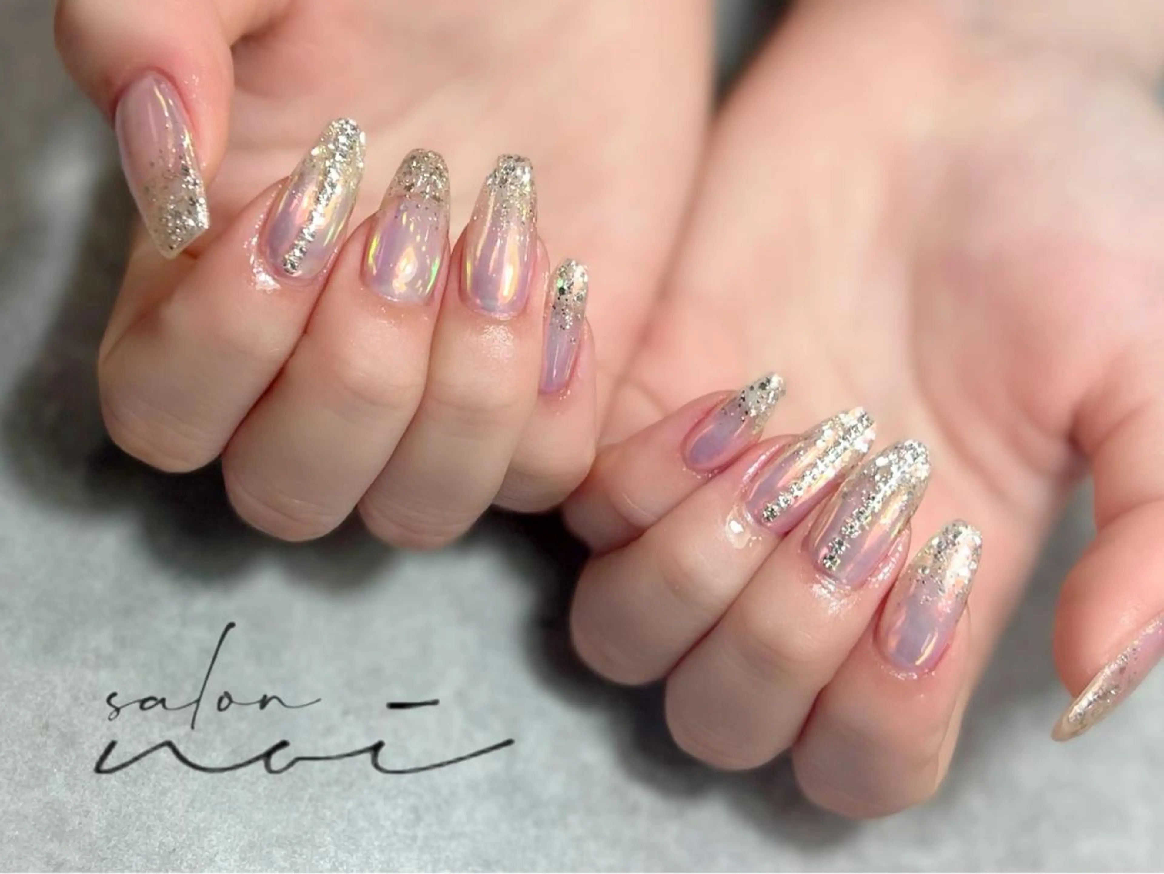 ネイル グラデーション ラメ(グリッター) ラメグラデーション ミラーネイル ハンドネイル salon noi所属・salon noiのネイルデザイン