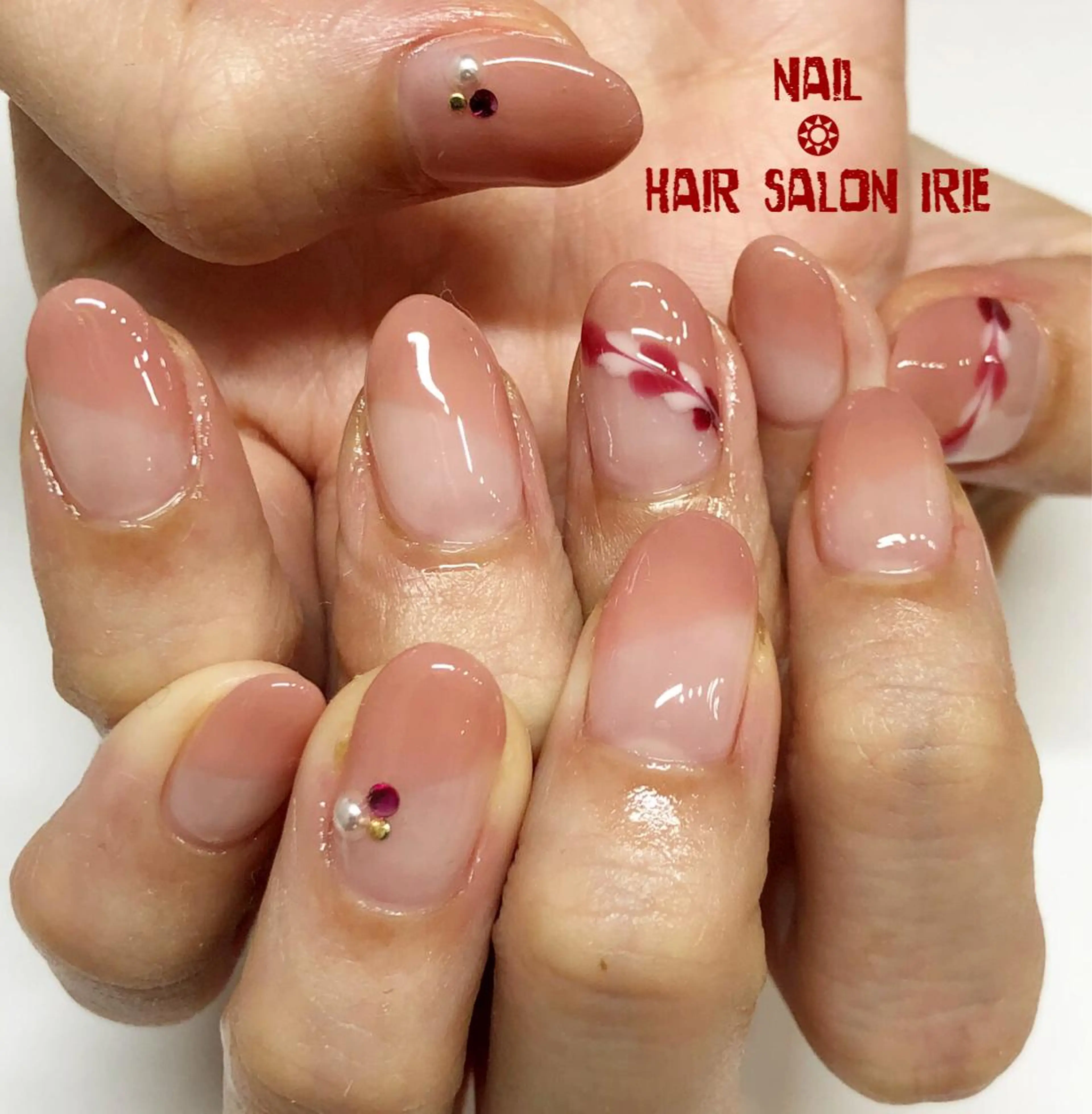 ネイル Hair salon Irie所属・與儀 知佳のネイルデザイン