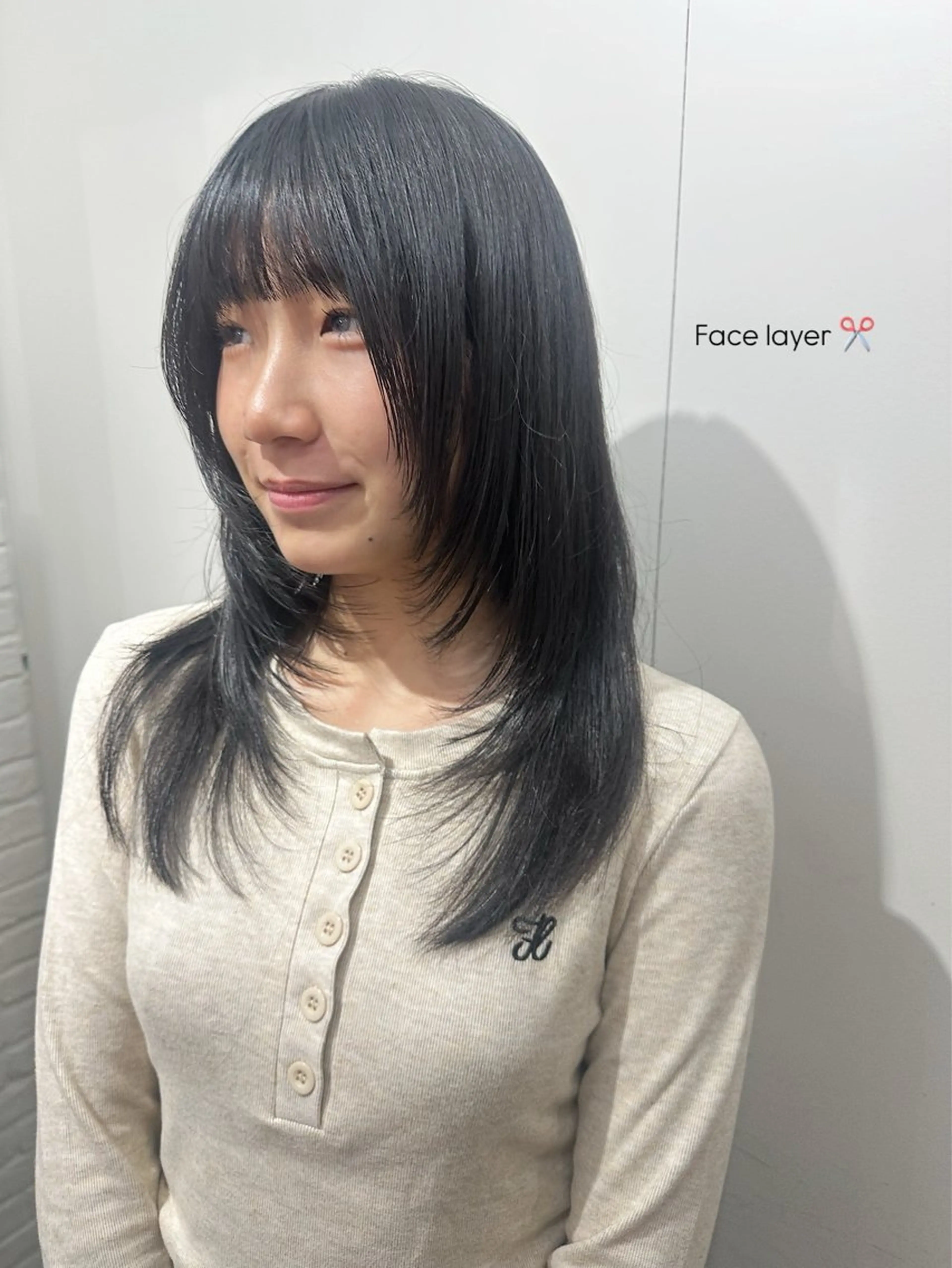 ロング レイヤーカット‎🤍 /ともえ🤎🧸のヘアスタイル