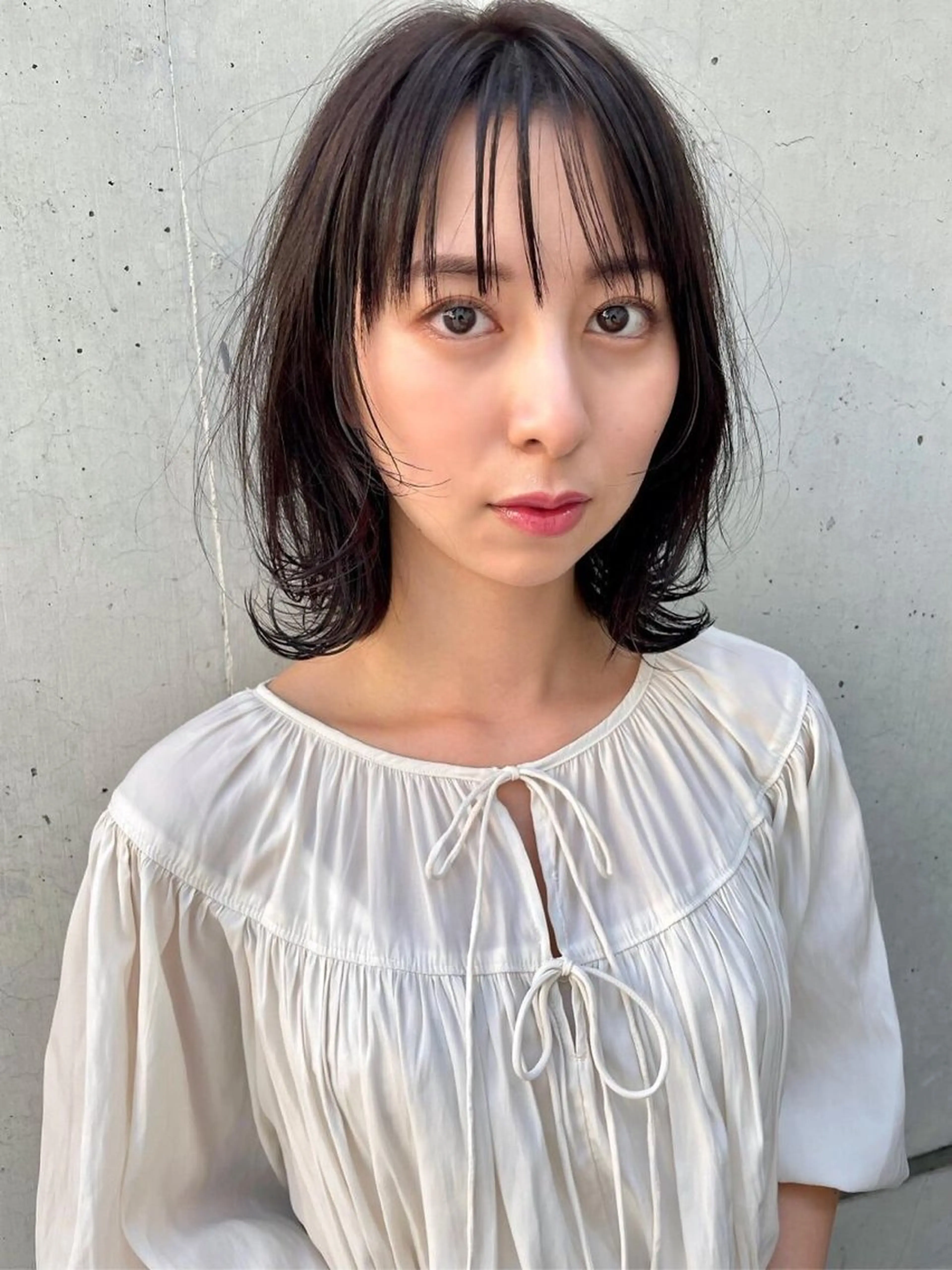 ミディアム ウルフカット カット ヘアカラー トリートメント hoNua. 栄/透明感カラーのヘアスタイル