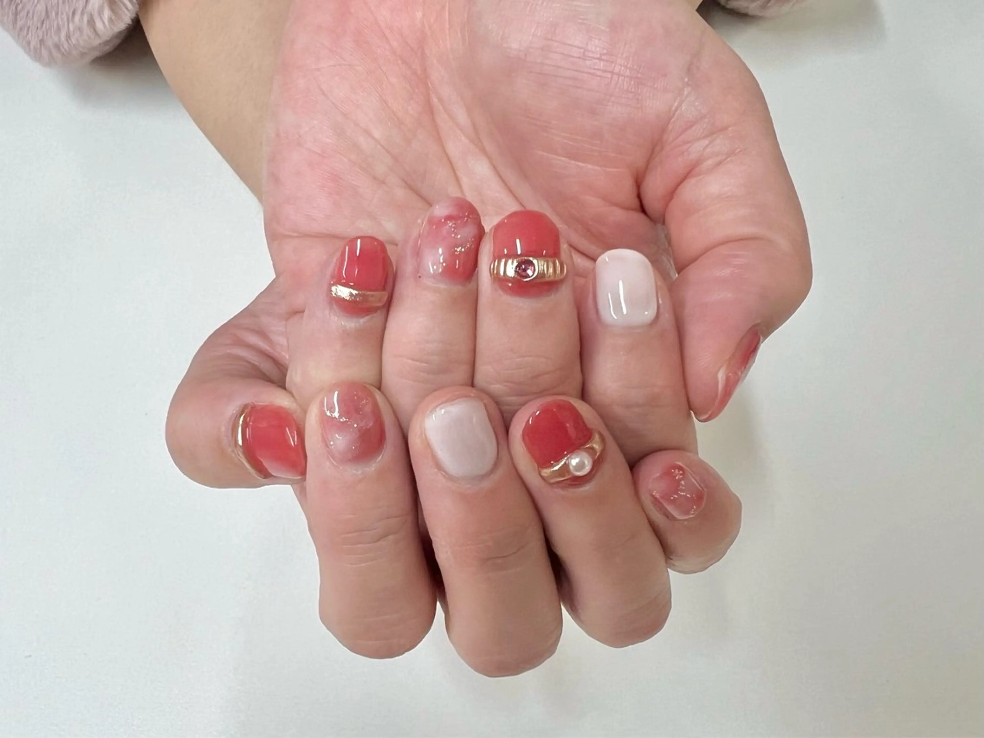 ネイル ニュアンスネイル ショートネイル Hübsch所属・Sakura Hのネイルデザイン