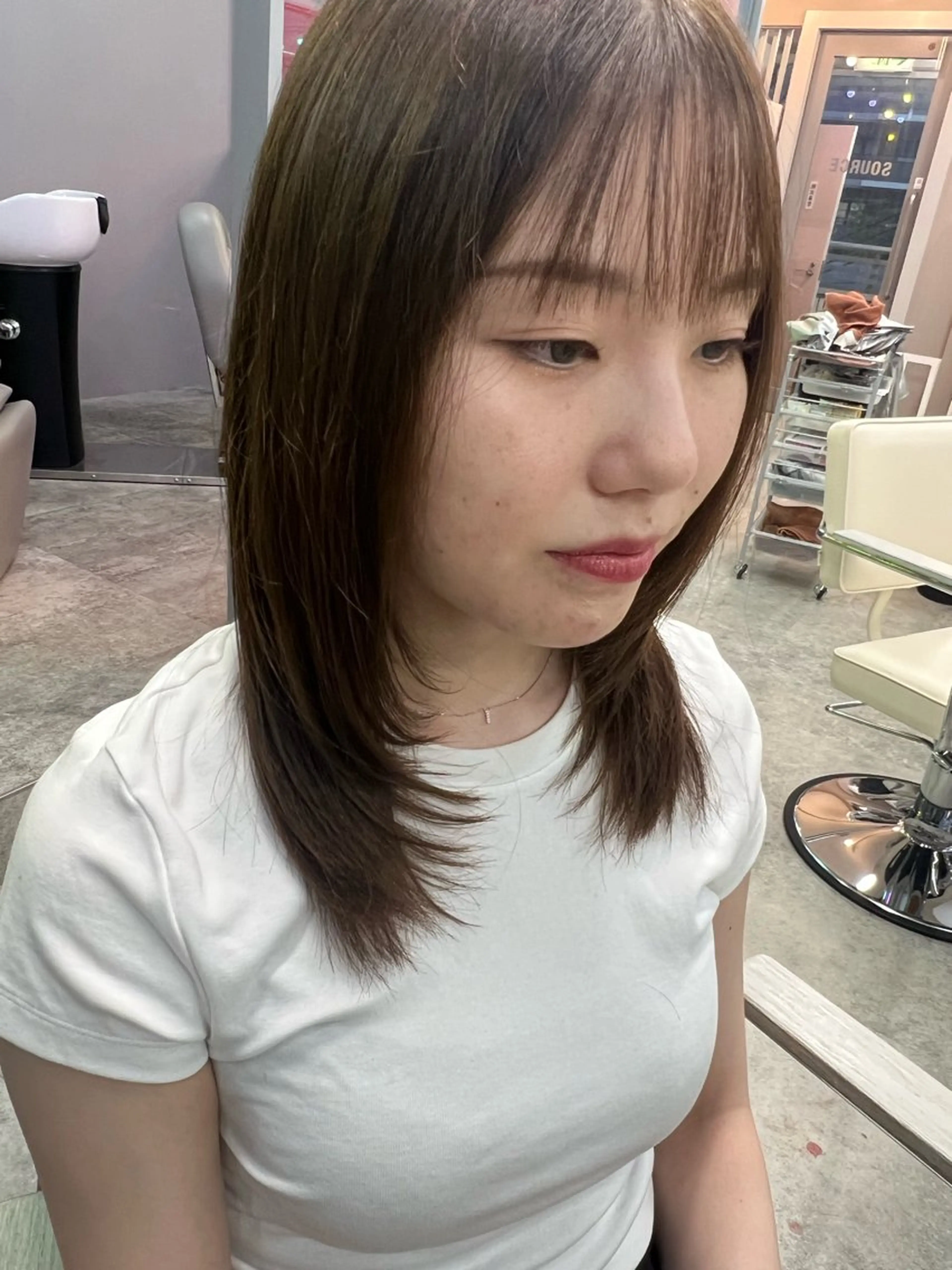 ミディアム カラー 顔まわりレイヤー 顔周りカット レイヤーカット 高階 晃一 /レイヤーカットのヘアスタイル