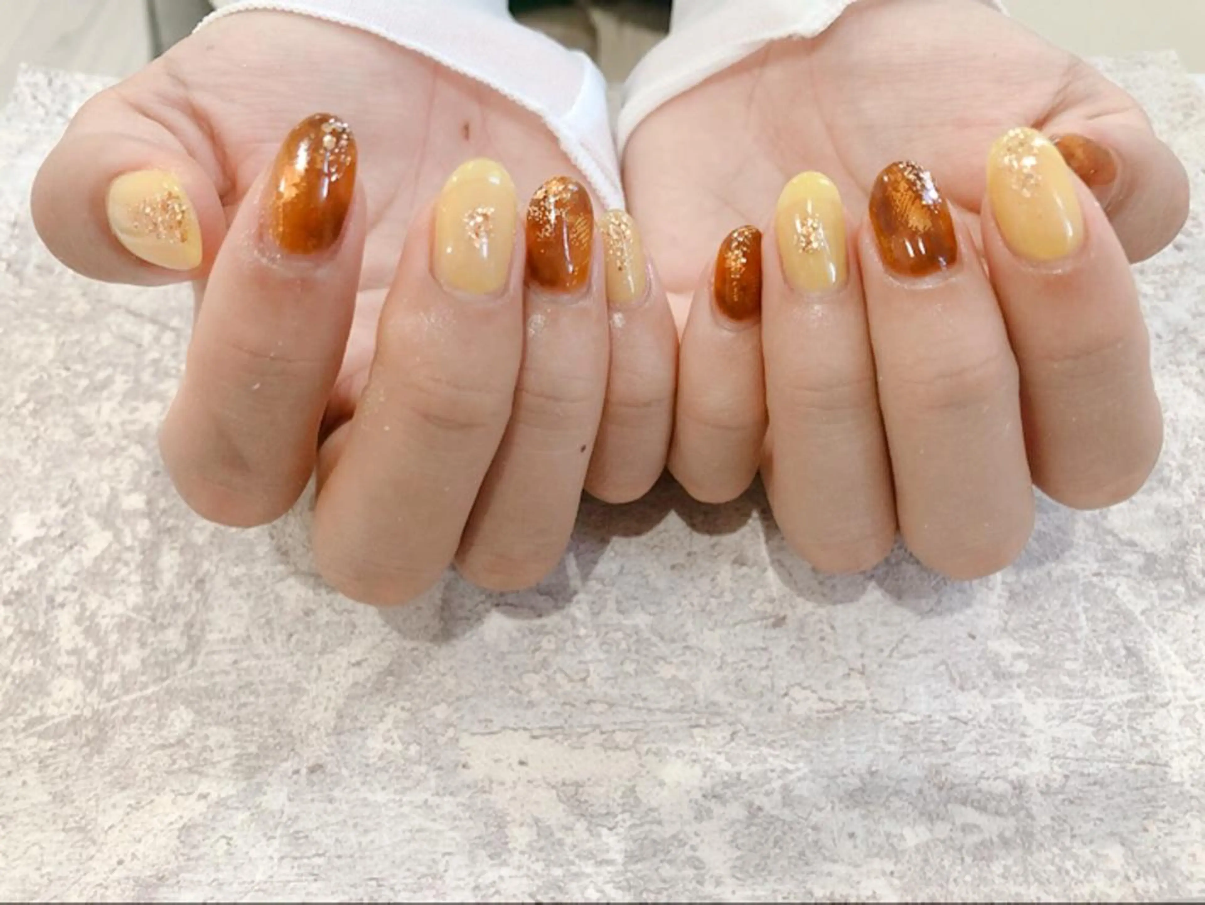 ミディアム キッズ ネイル べっ甲ネイル ニュアンスネイル Luana nail (ルアナネイル)のネイルデザイン