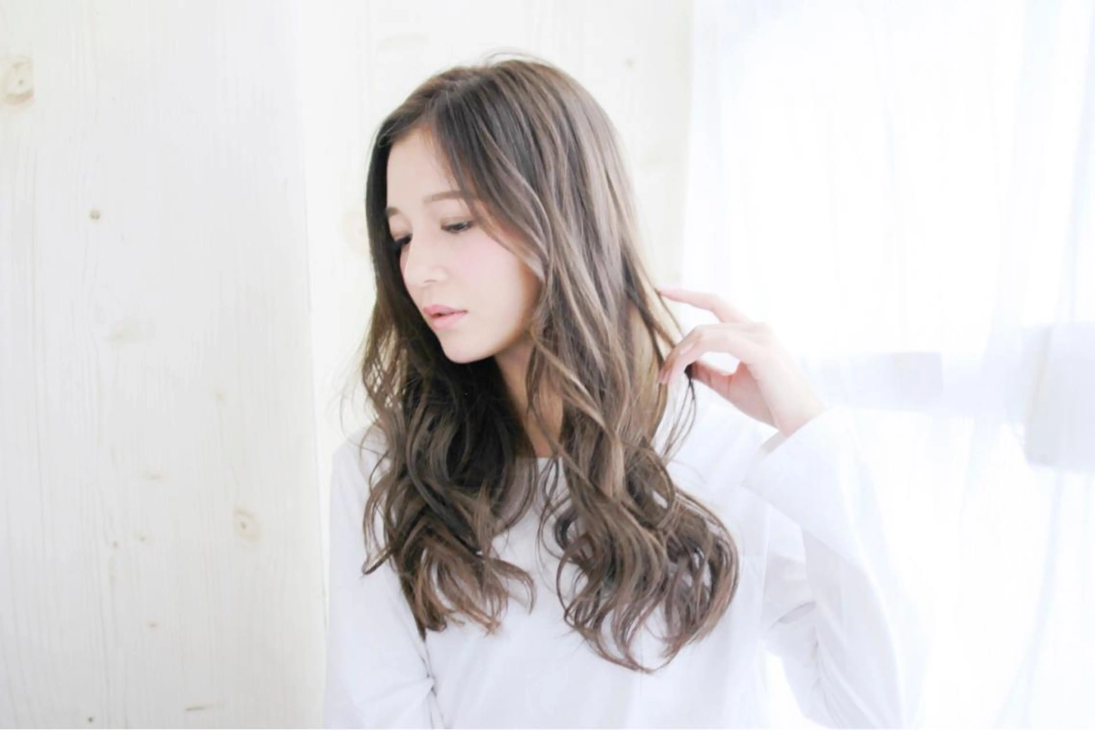 ロング カラー パーマ アッシュ イエローカラー デジタルパーマ 🌼🍀elu高 橋康太郎🍀🌼のヘアスタイル