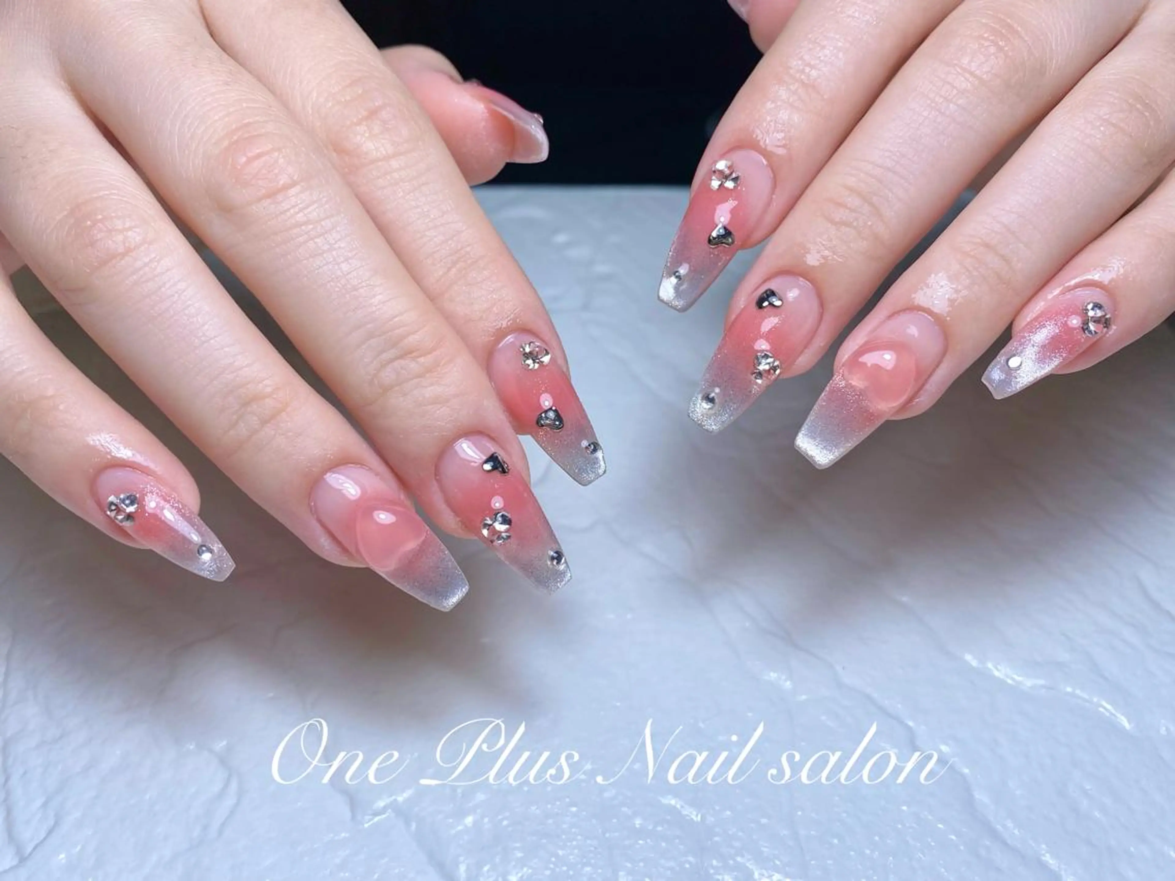 ネイル One Plus Nail Salonのネイルデザイン