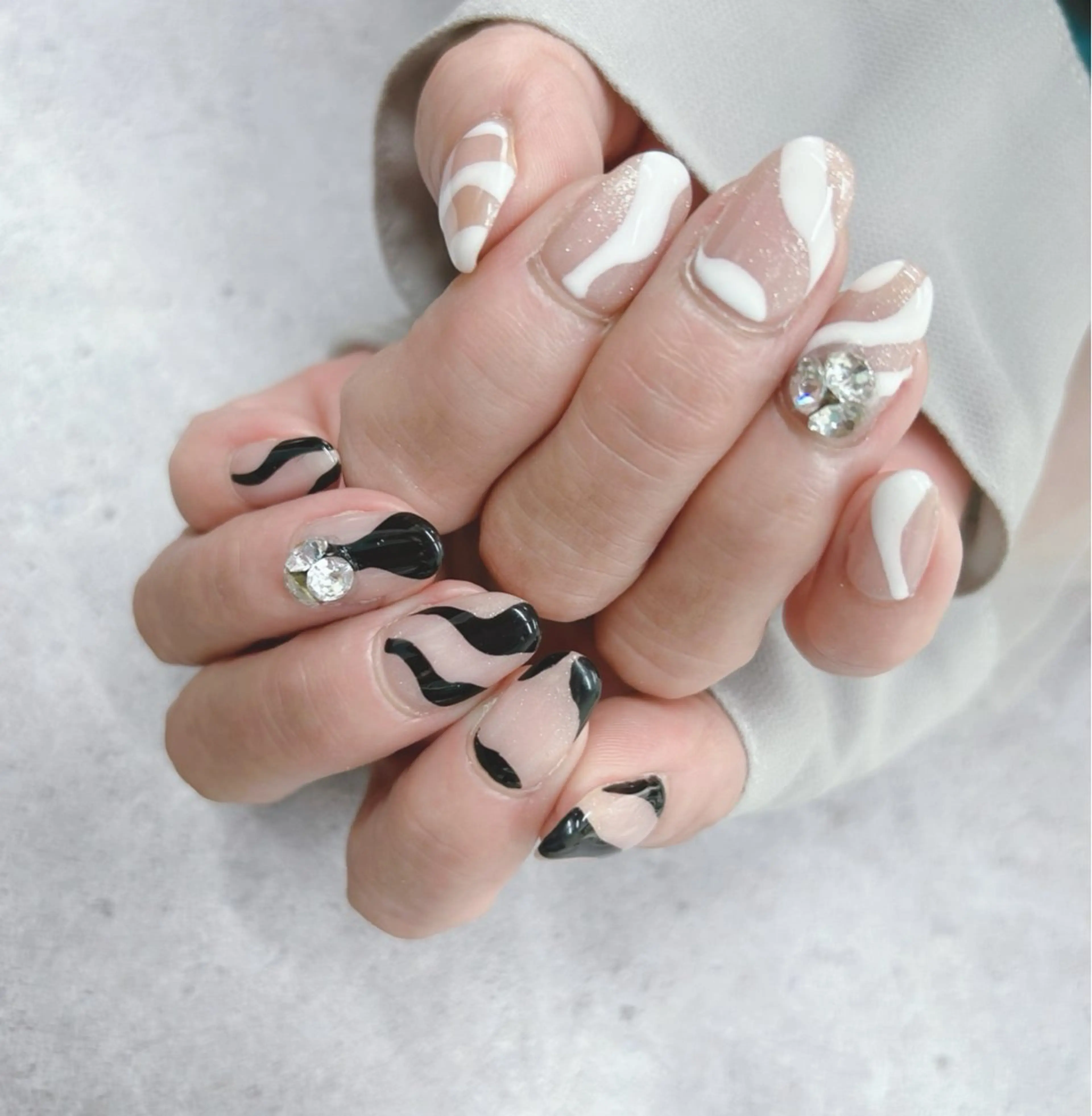 ネイル フレンチネイル ハンドネイル Nail Salon agré所属・agré ネイルサロン　アグレのネイルデザイン