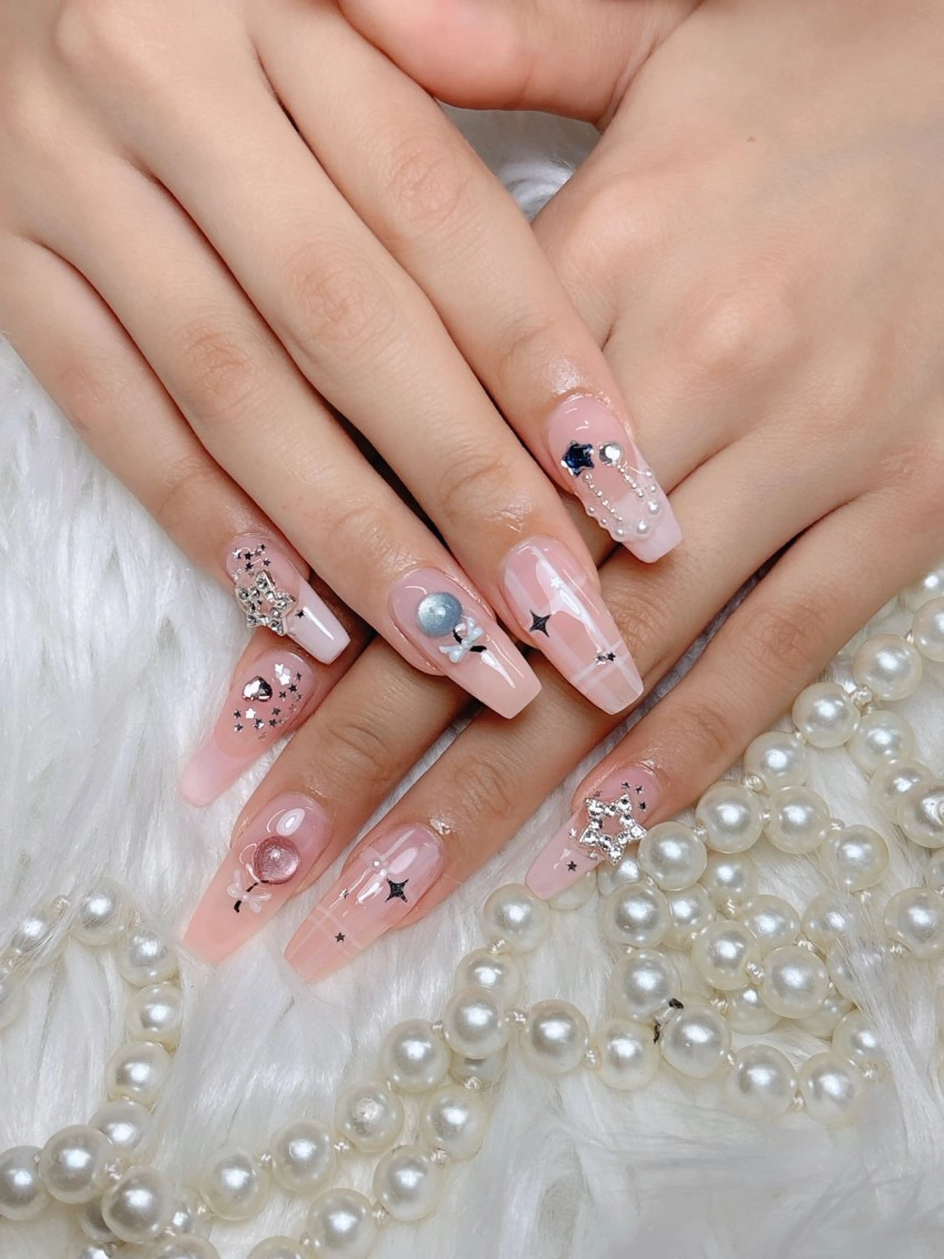 ネイル W&nail  slon所属・W·mai nail 関内のネイルデザイン