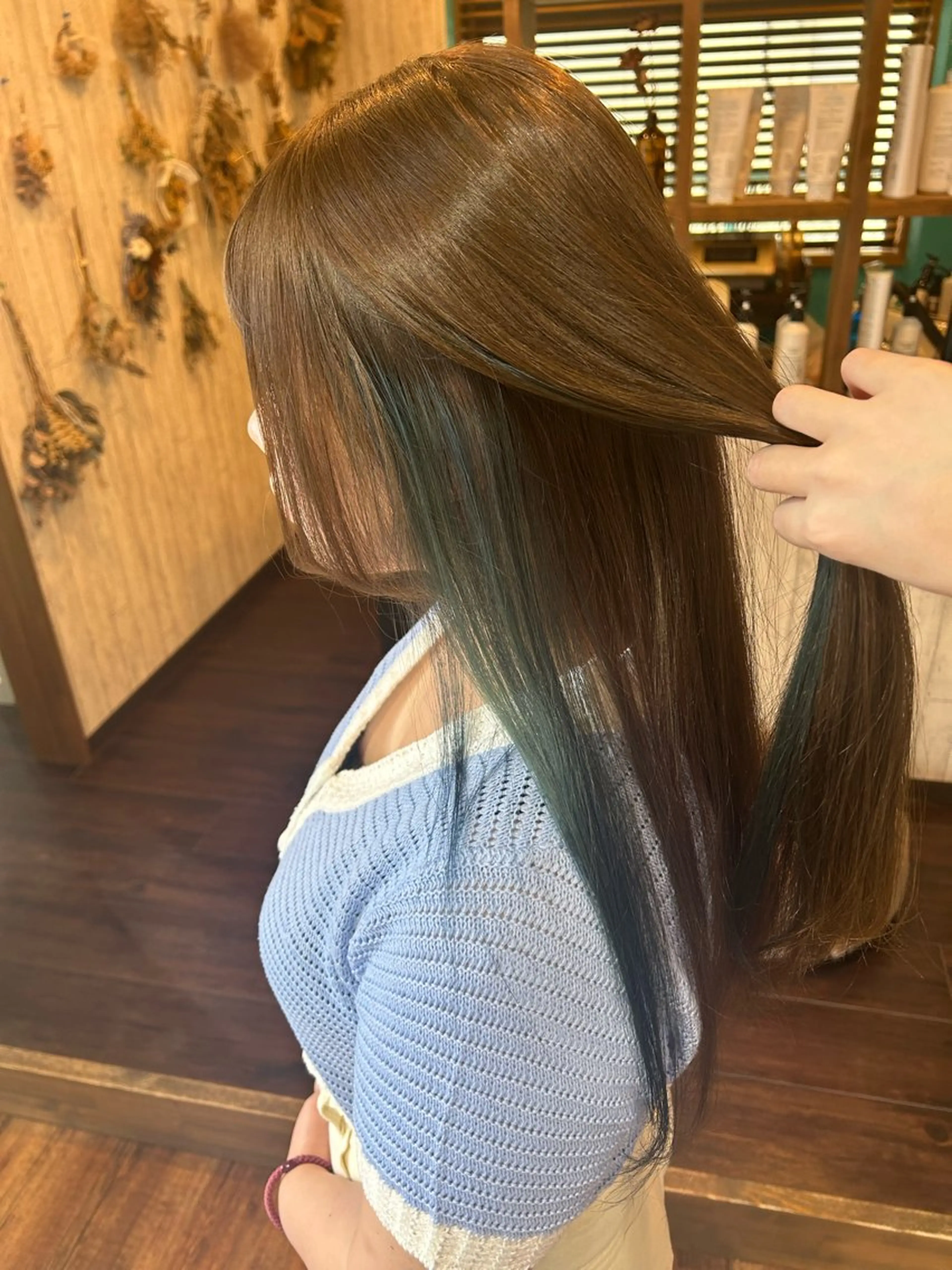 ロング カラー 早坂 さくらのヘアスタイル