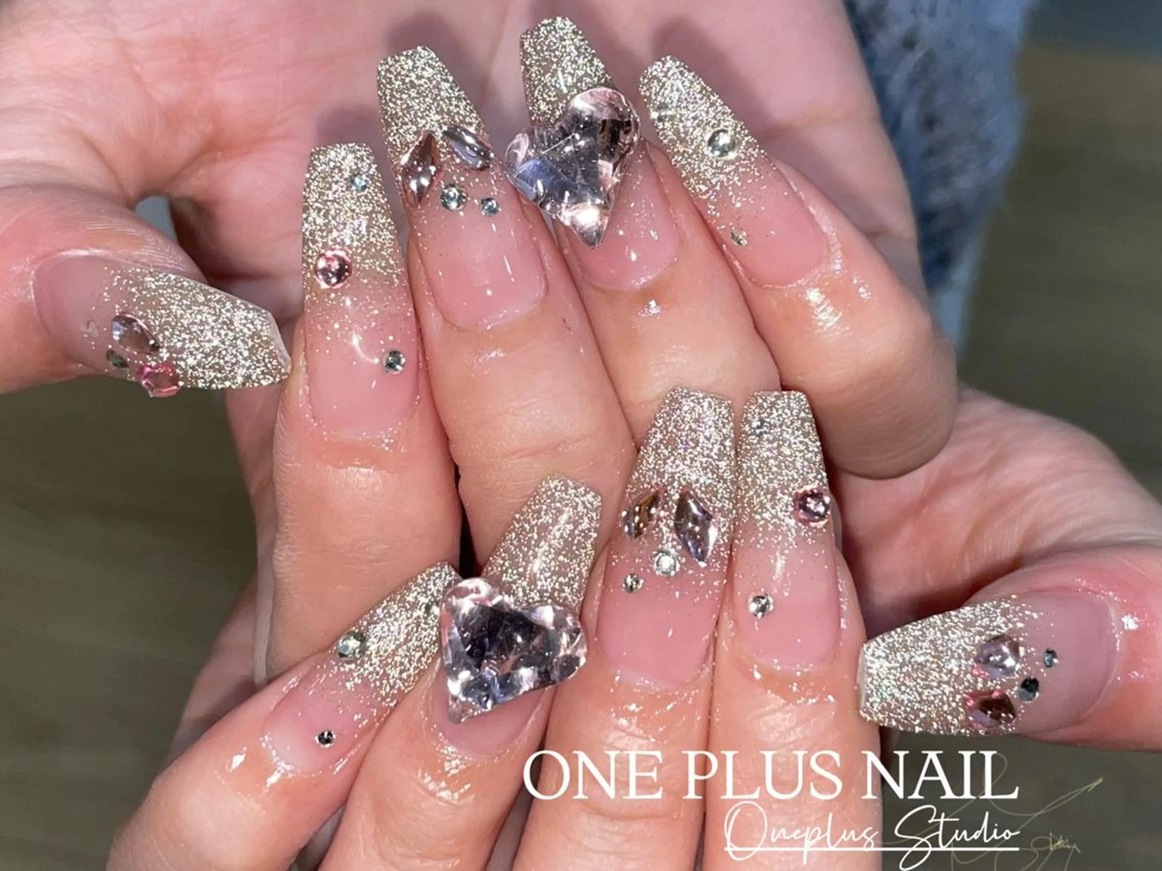 ネイル アートネイル オーロラネイル ガーリー キラキラネイル 韓国ネイル haruka 🧸のネイルデザイン