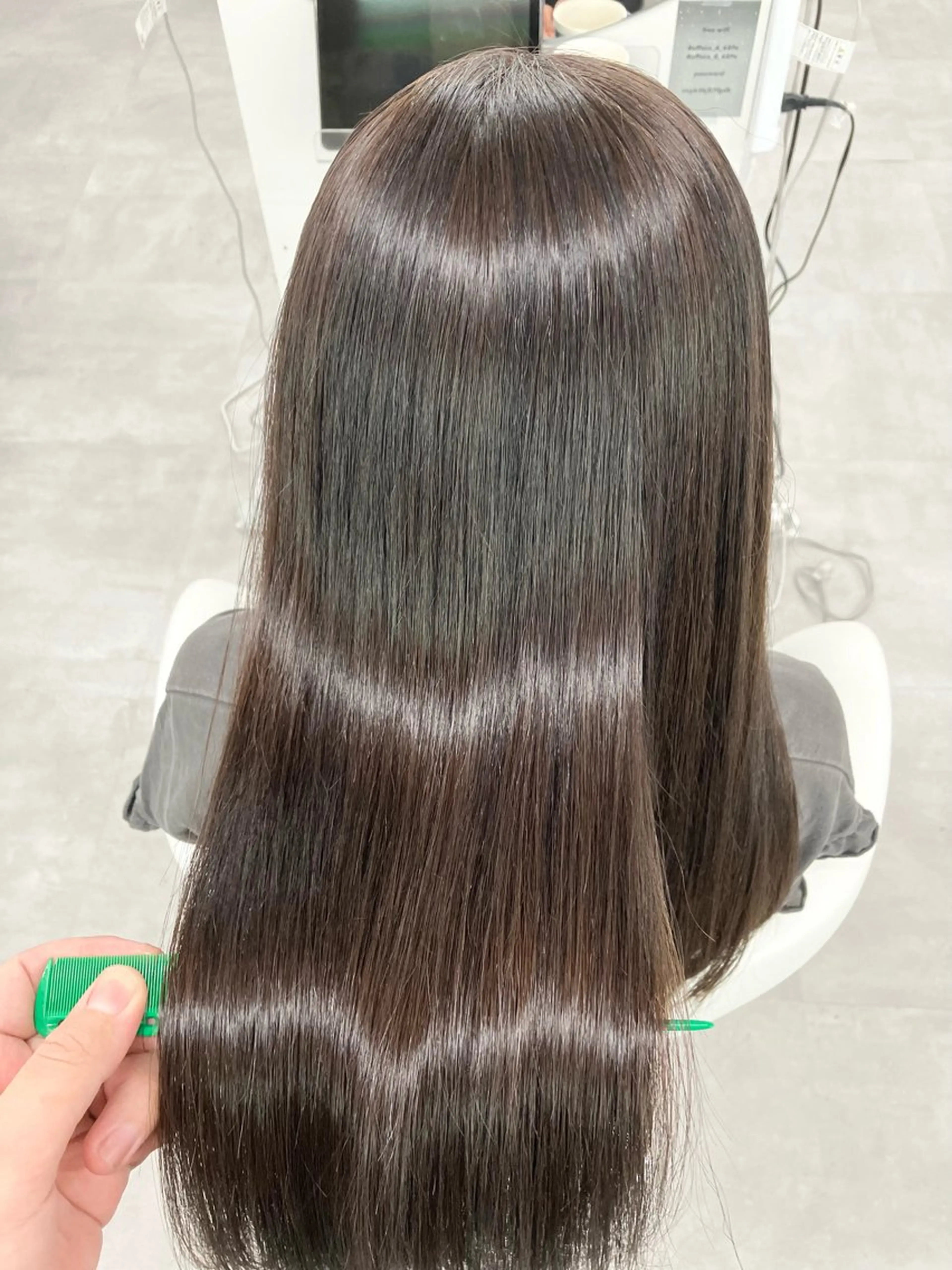 ロング カラー door white hideのヘアスタイル