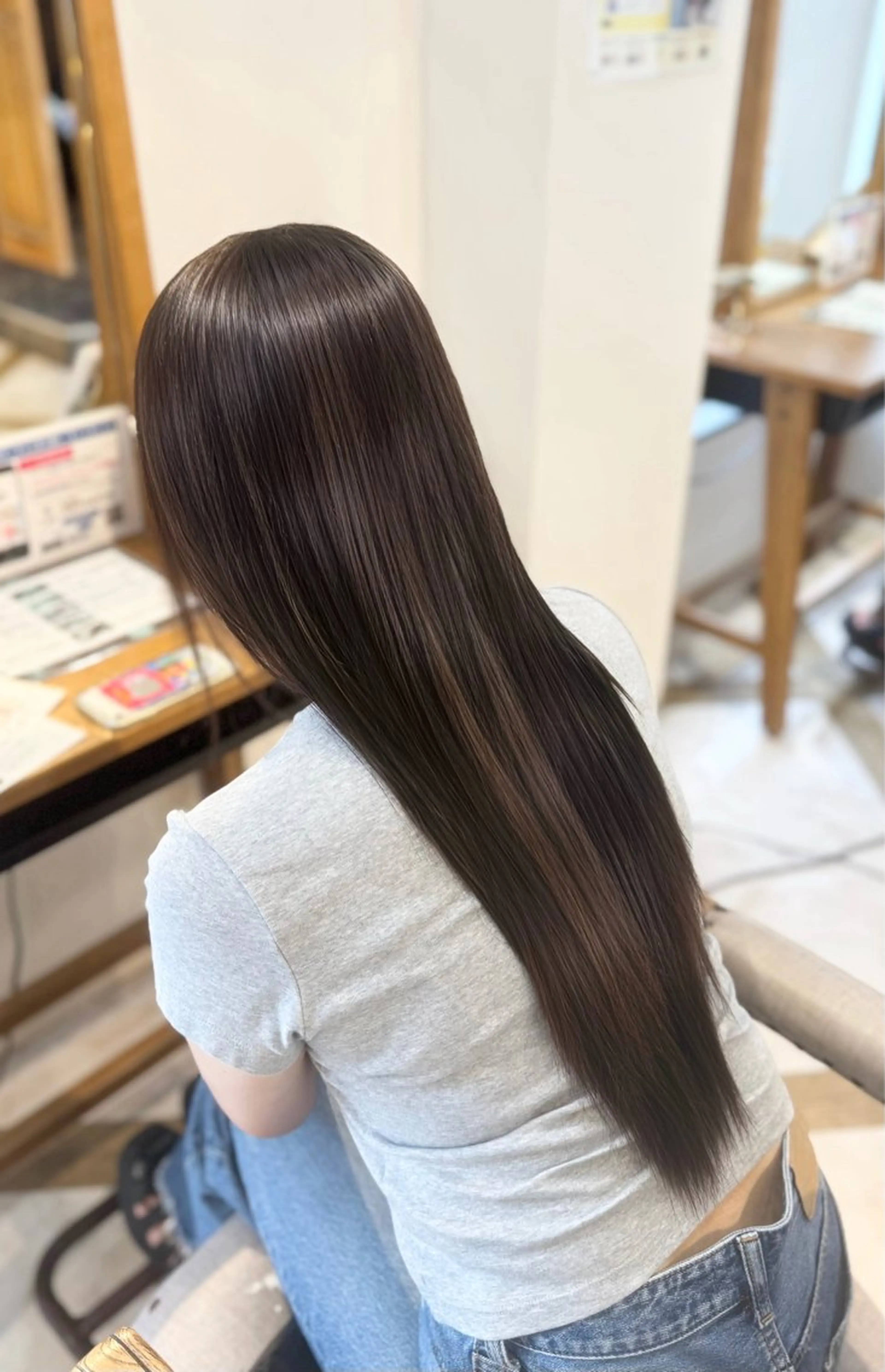 【期間限定】🌻酸性縮毛矯正+カット+保湿Tr🌻の写真