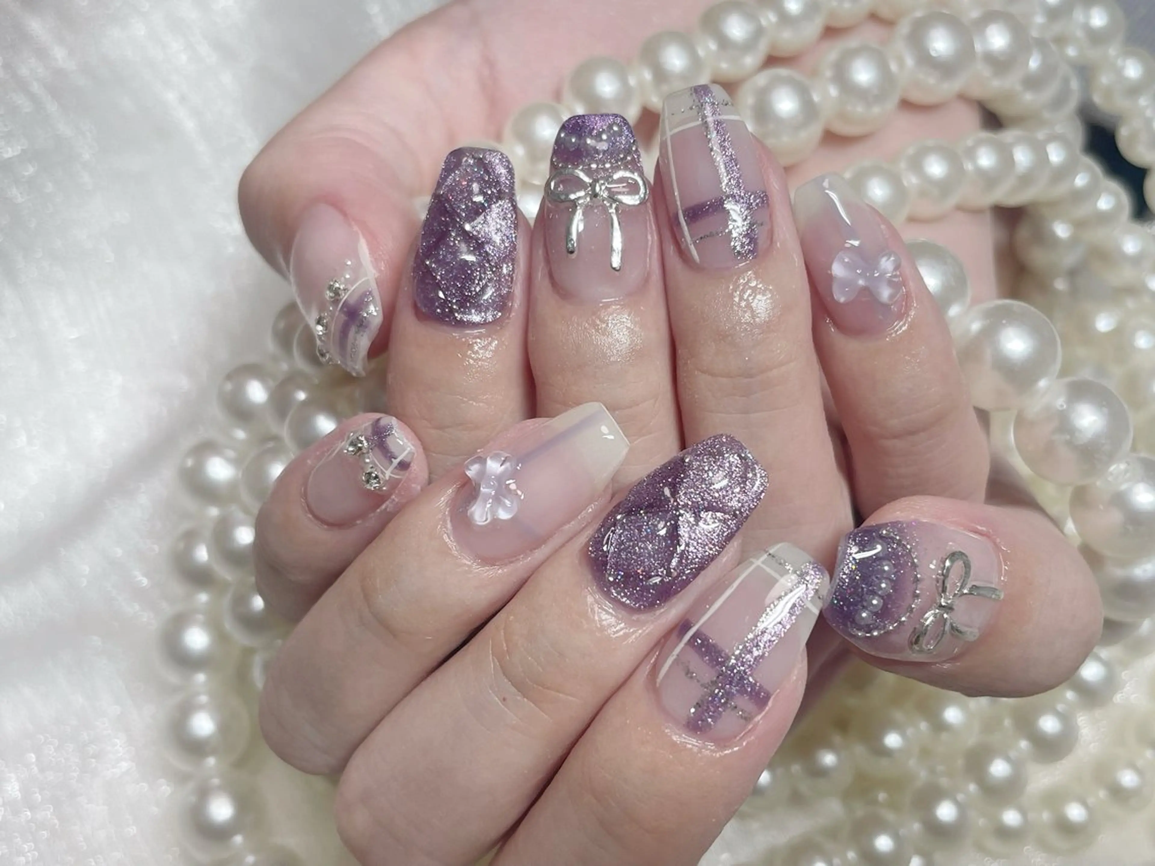 ネイル オーロラネイル 長さ出し フレンチネイル ガーリー キラキラネイル RIn 🎀のネイルデザイン