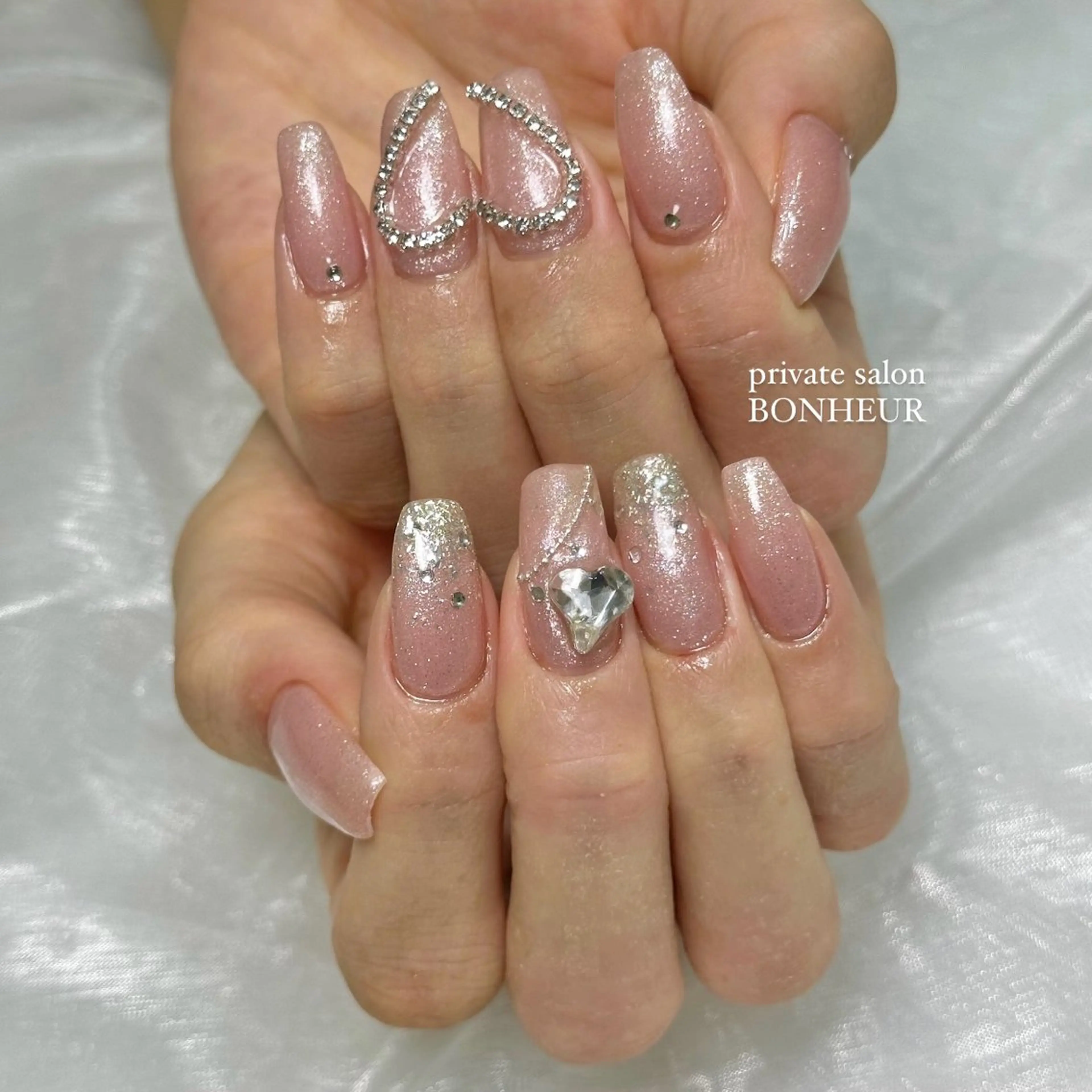 ネイル ハンドネイル BONHEUR Annaのネイルデザイン