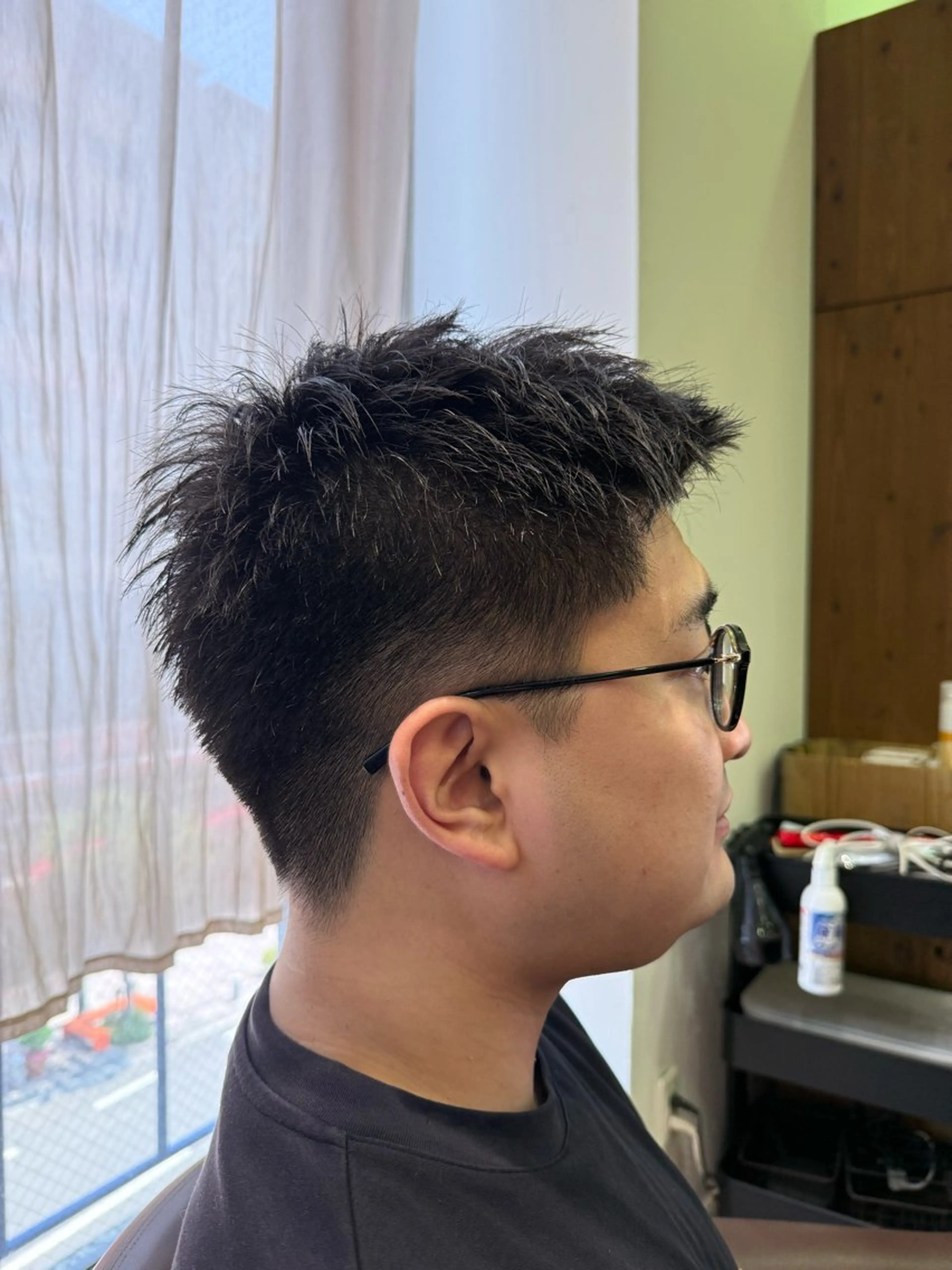 ショート メンズ ツーブロック 刈り上げ 溝口 槙里也のヘアスタイル