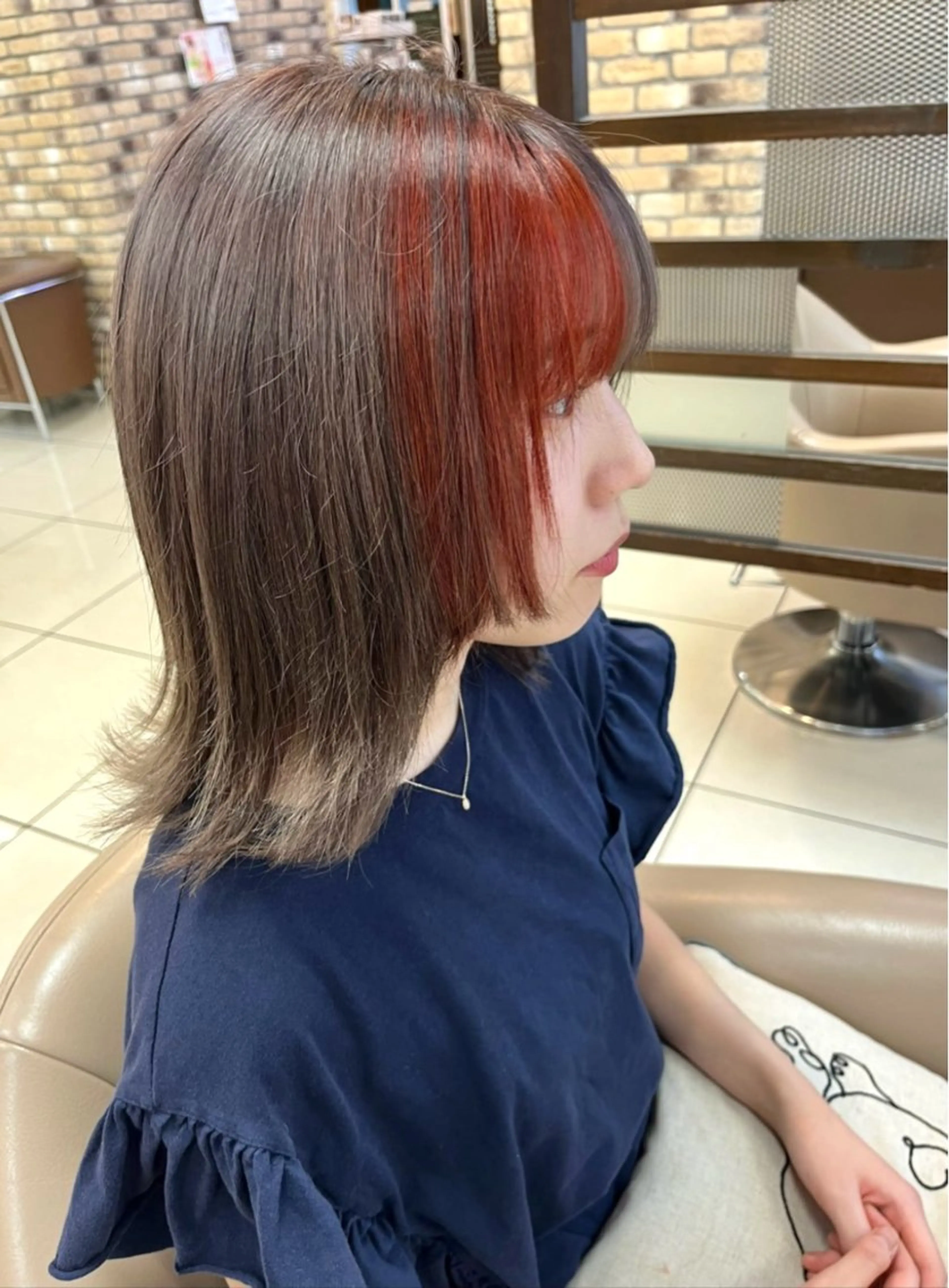 セミロング カラー ヘアカラー ヘッドスパ 羽エクステ/シール エクステ/横浜駅5分のヘアスタイル