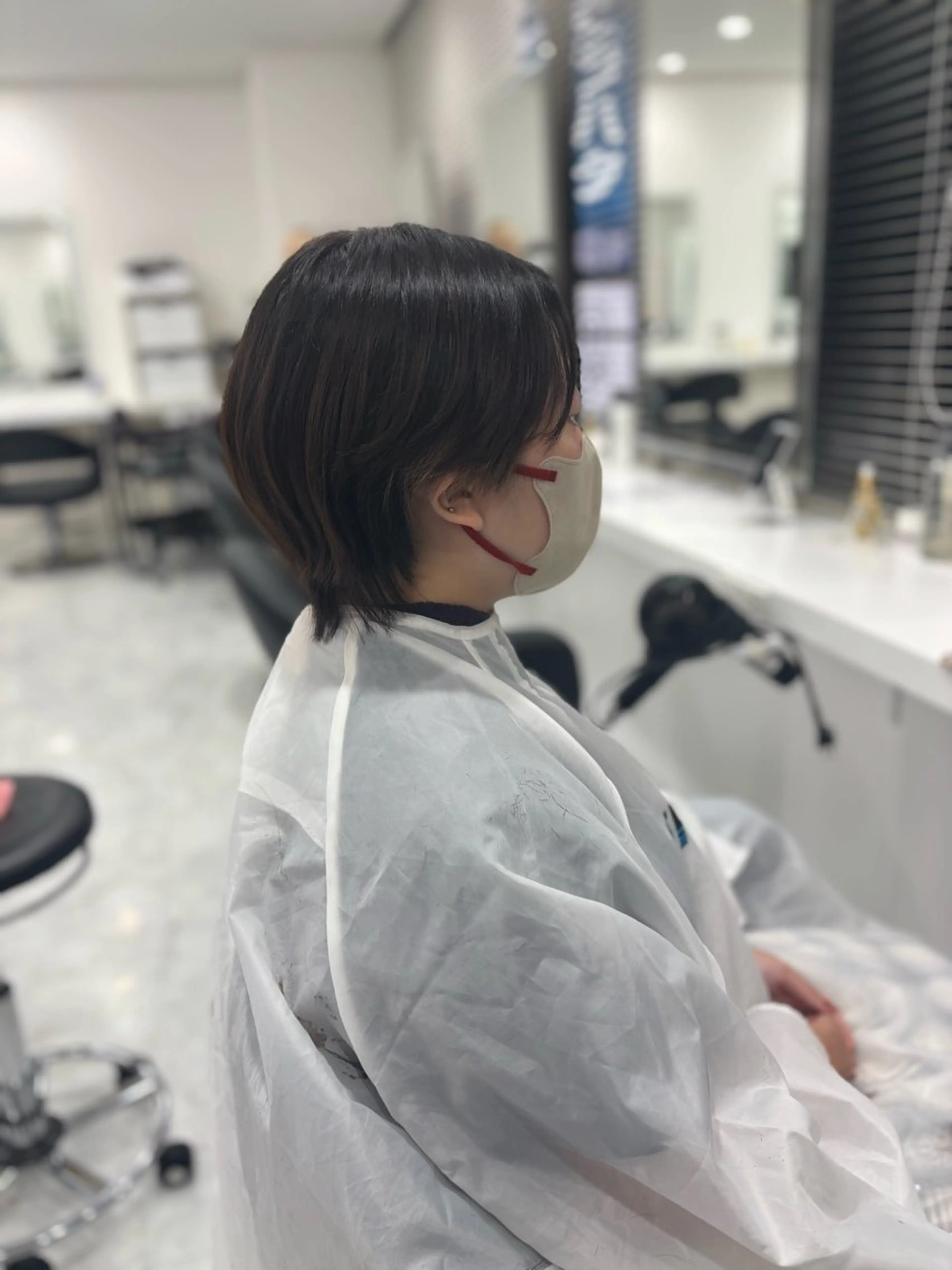 ショート カット ヘアカラー トリートメント ヘッドスパ ヘアセット まろっと艶感ブラウン ベージュ🤍まなかのヘアスタイル
