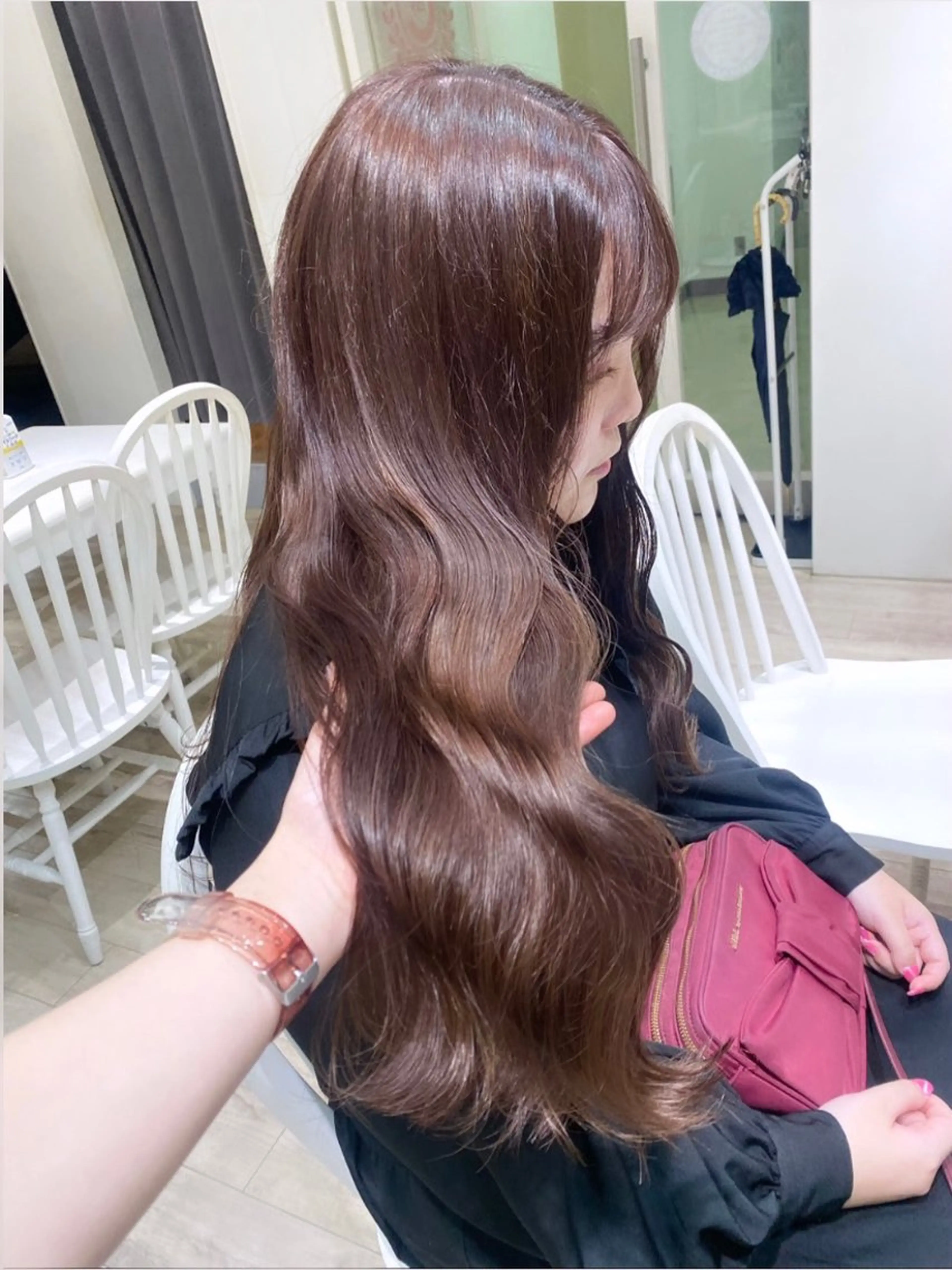 ロング カラー ブリーチ ラベンダーカラー ラベンダーピンク ブリーチなしカラー ピンクカラー ヘアカラー トリートメント Eliss 堀江所属・暖色カラー🎀 門内 梨真のヘアスタイル
