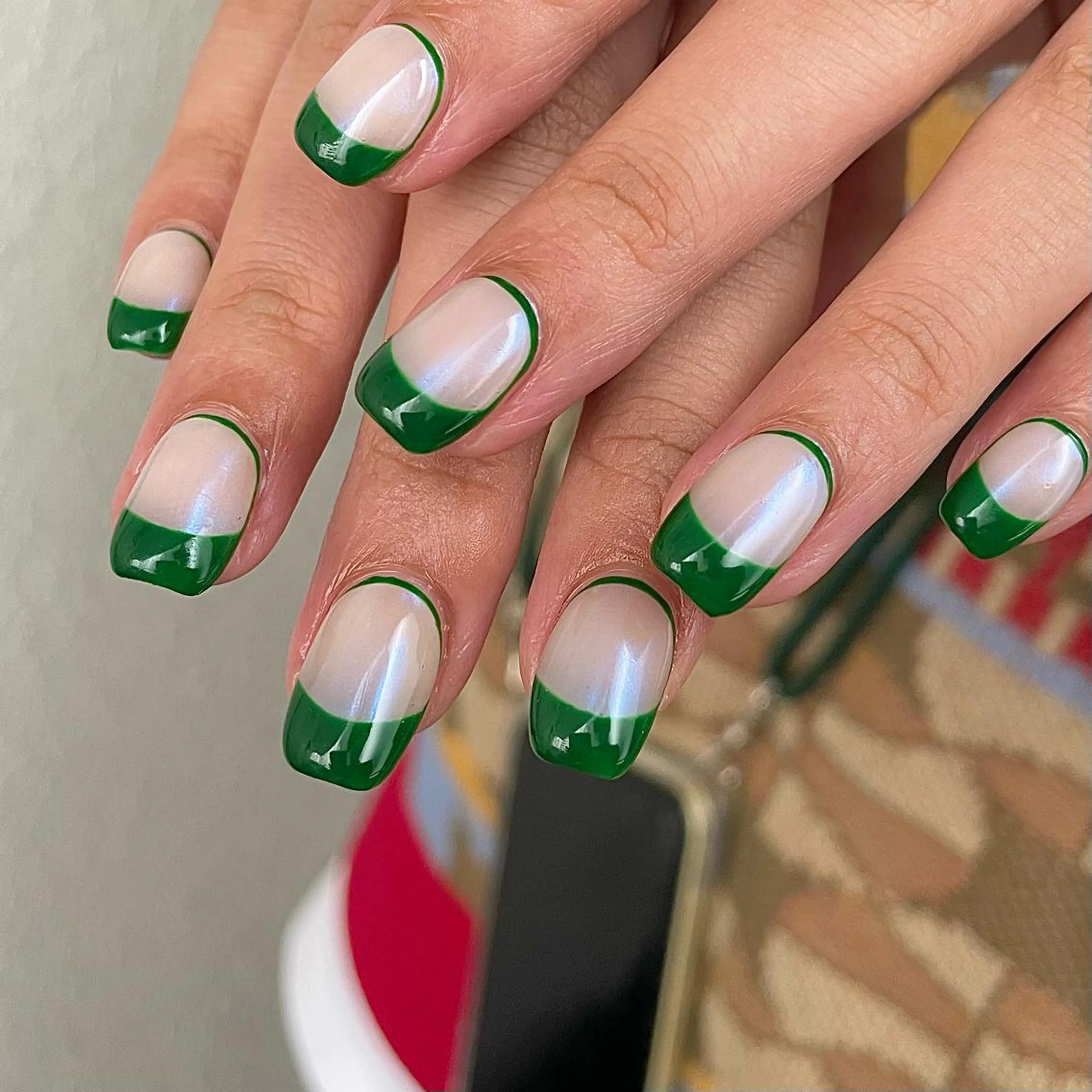 ネイル オーロラネイル フレンチネイル ハンドネイル Nailsalon BLOOM🌷 山崎のネイルデザイン