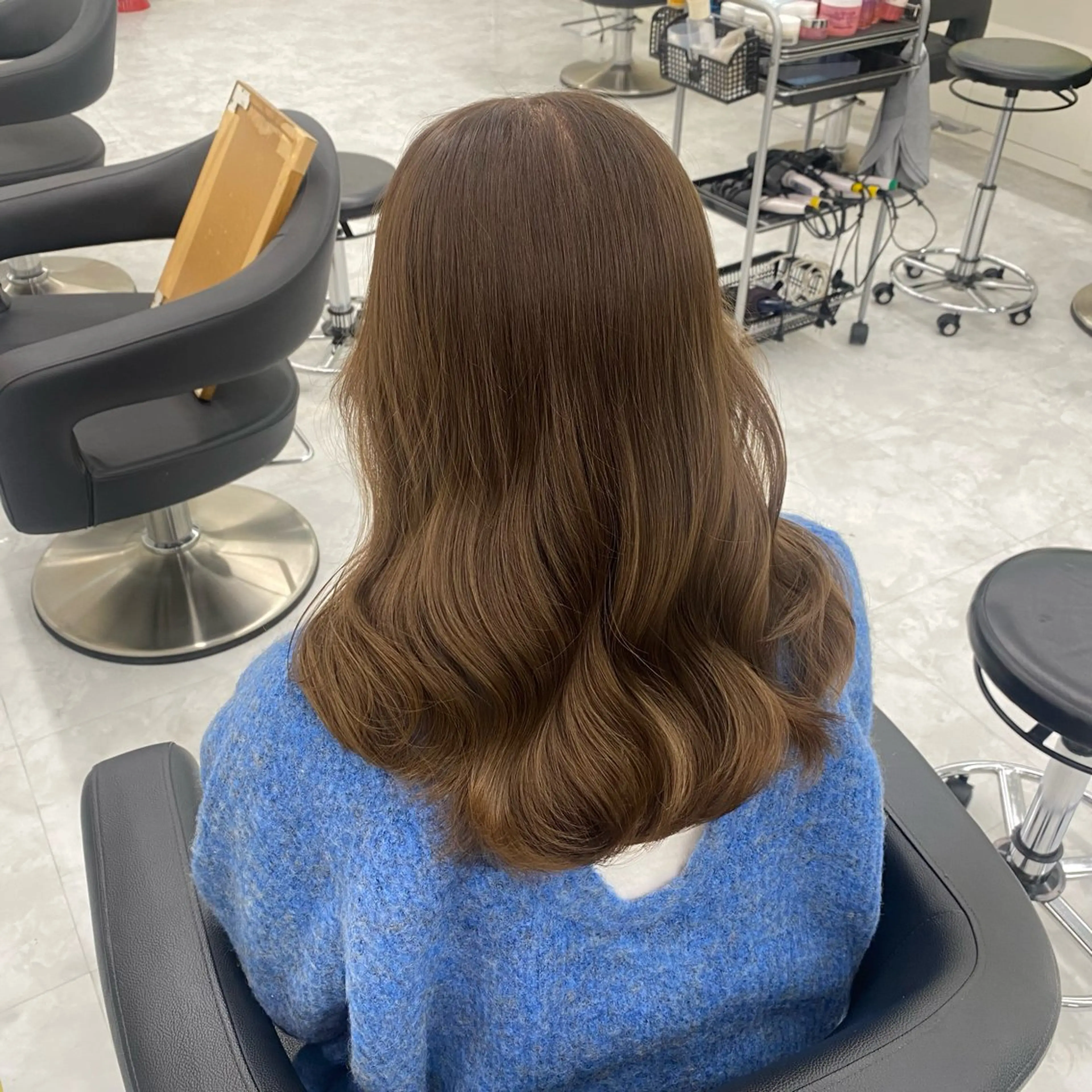 ミディアム カラー パーマ ヘアアレンジ メンズ キッズ ベージュカラー ミルクティーベージュ Lumo所属・💖横浜ブリーチなし 💖MIHOのヘアスタイル