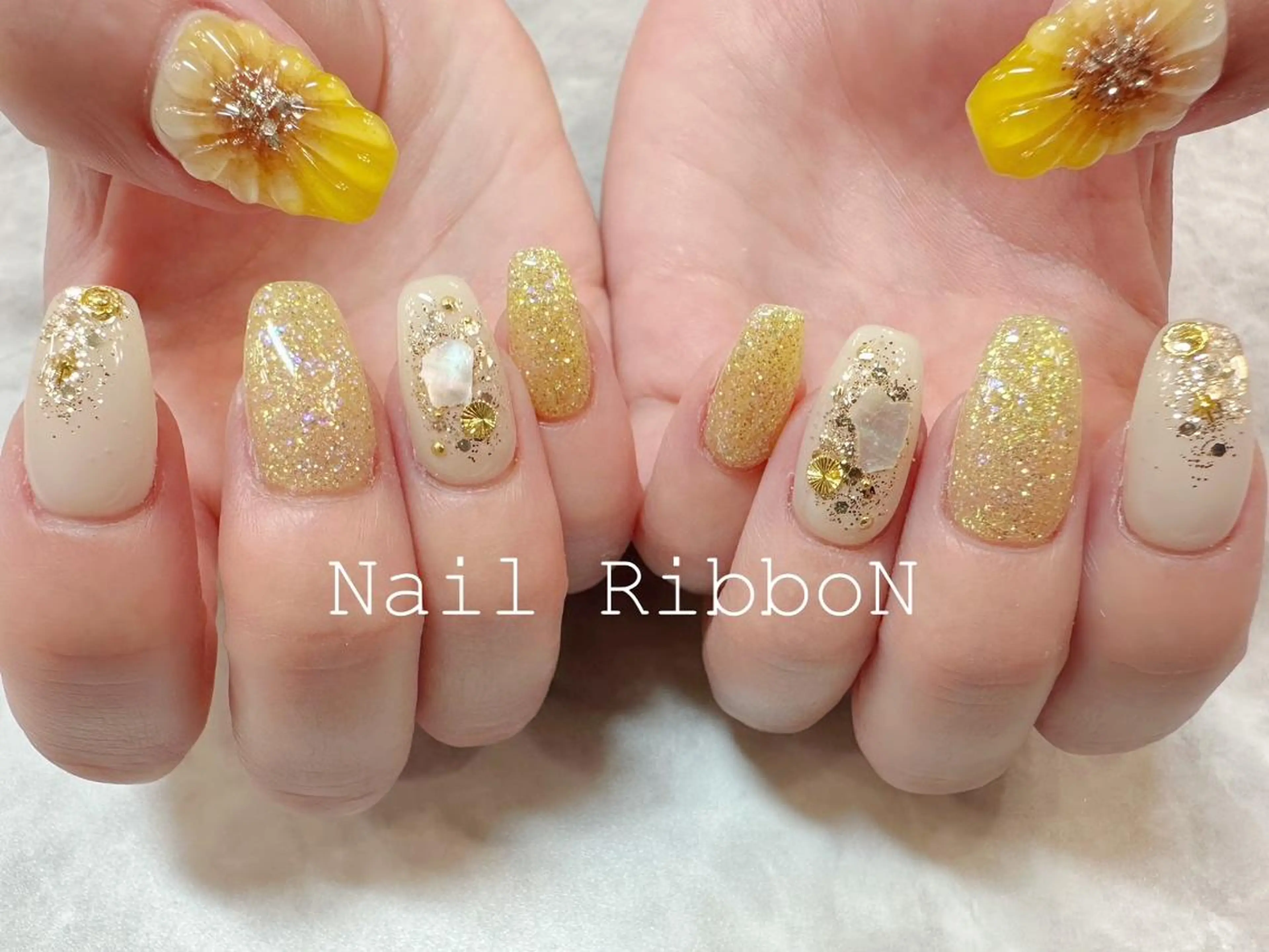 ネイル ネイルリボン 伊藤のネイルデザイン