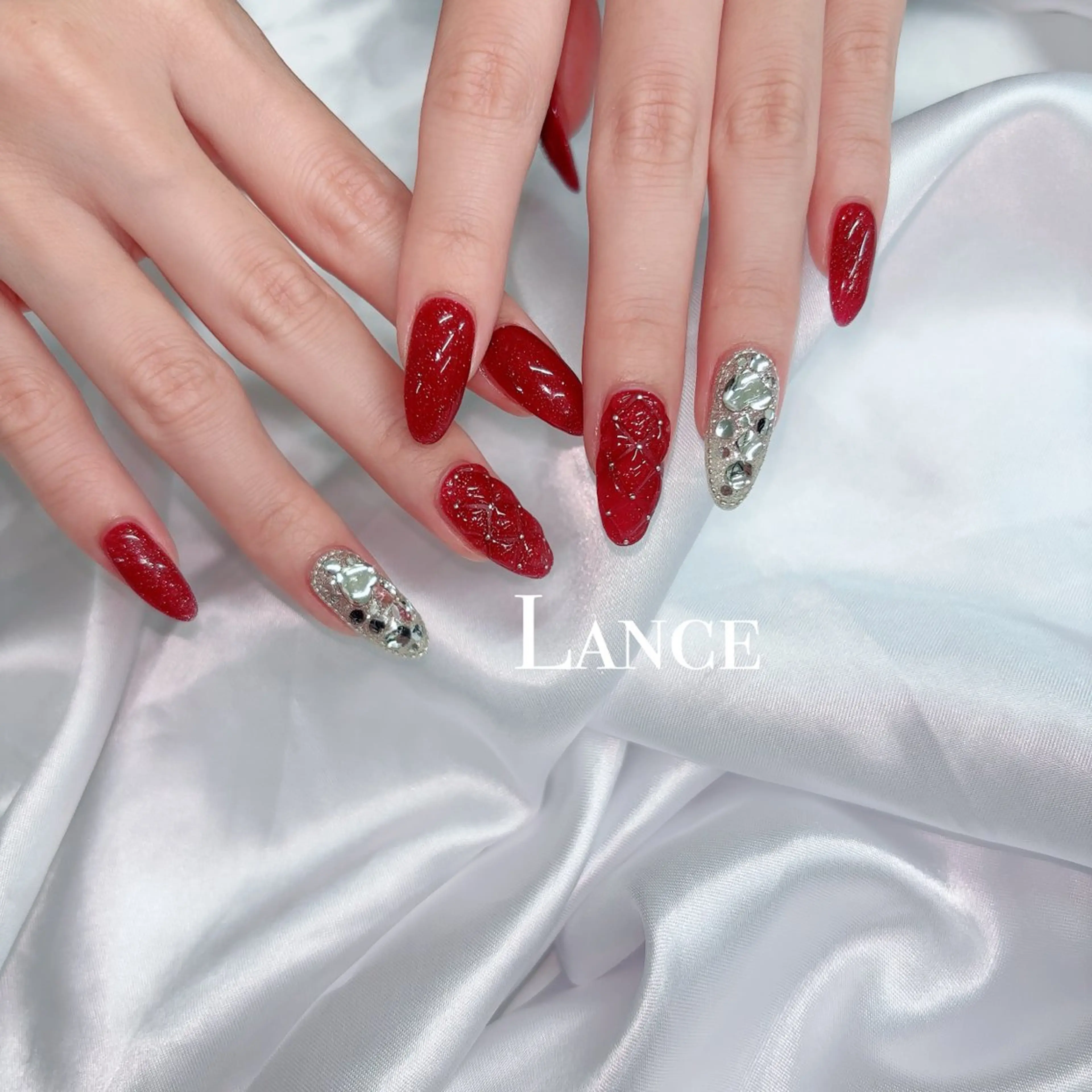 ネイル オーロラネイル ブルー フットネイル 氷ネイル・うるうるネイル キラキラネイル ハンドネイル Lance nailのネイルデザイン