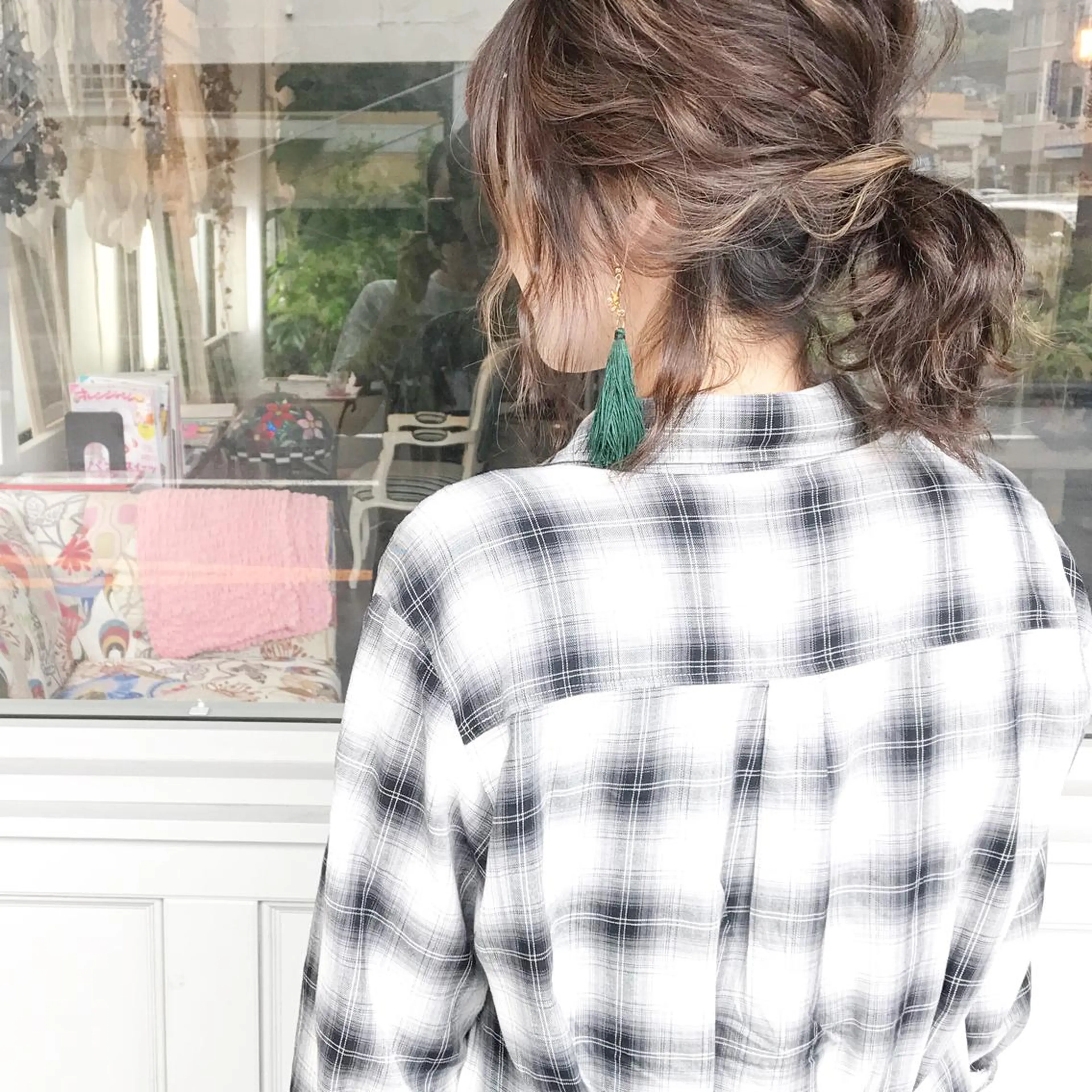 ミディアム カラー ヘアアレンジ ミディアムパーマ アッシュ グラデーションカラー ハイライトカラー ハイライト Mariana/ 鶴原-ハイライトのヘアスタイル