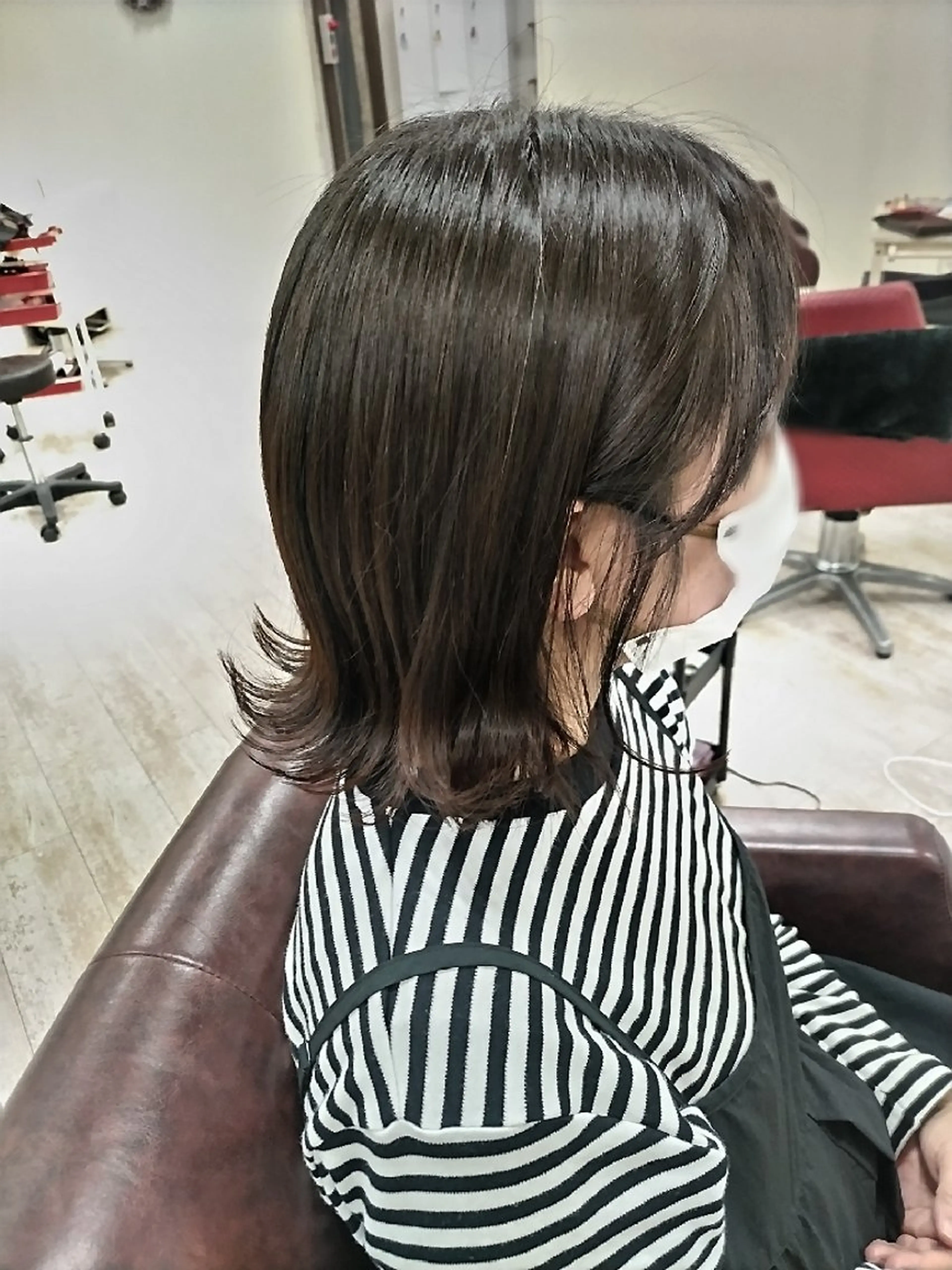 ミディアム 外ハネヘア メリー所属・磯崎 美幸のヘアスタイル