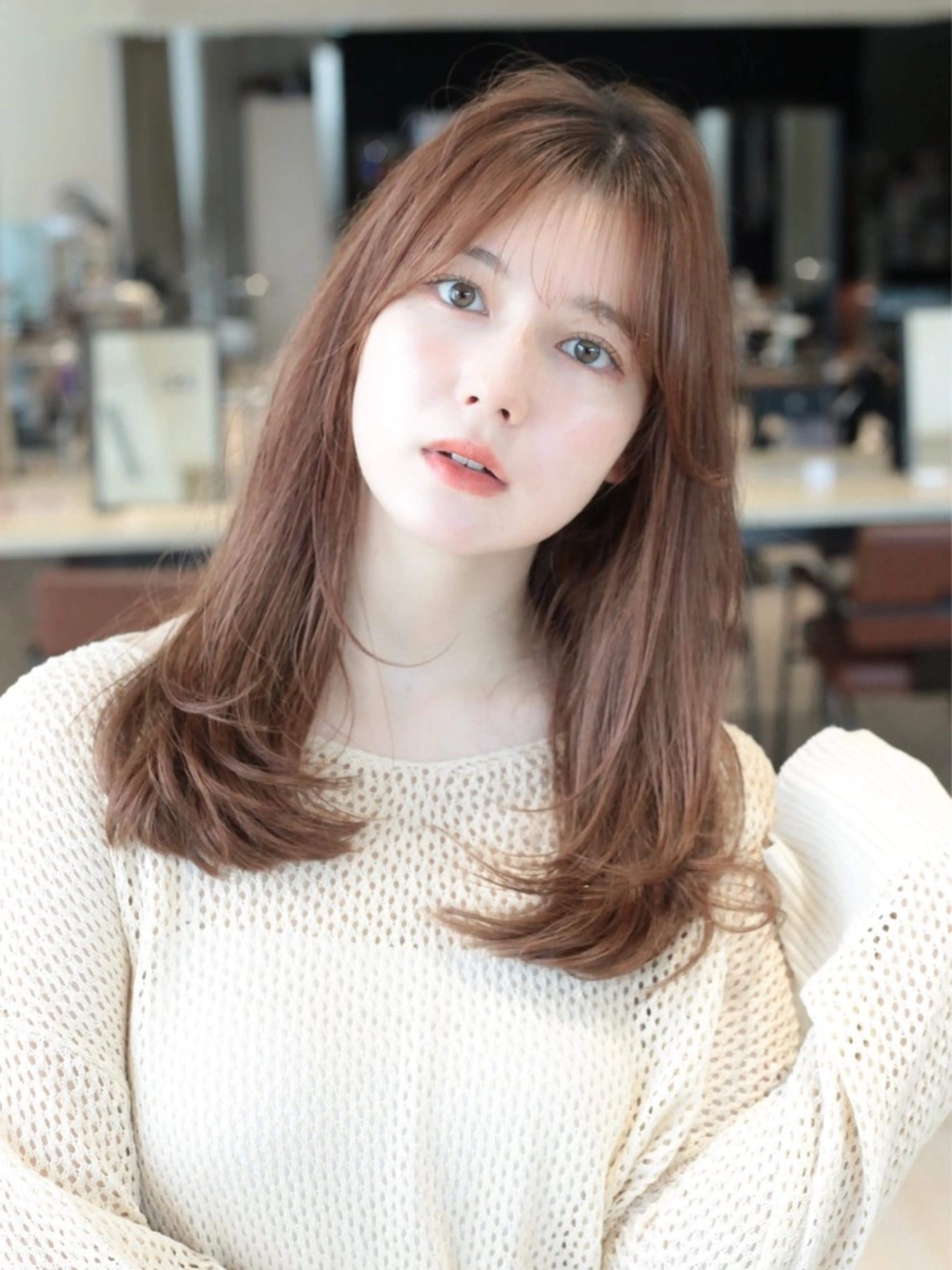 セミロング カラー レイヤーカット ローレイヤー カット ヘアカラー トリートメント レイヤー/顔周り /透明感🩶高橋大のヘアスタイル