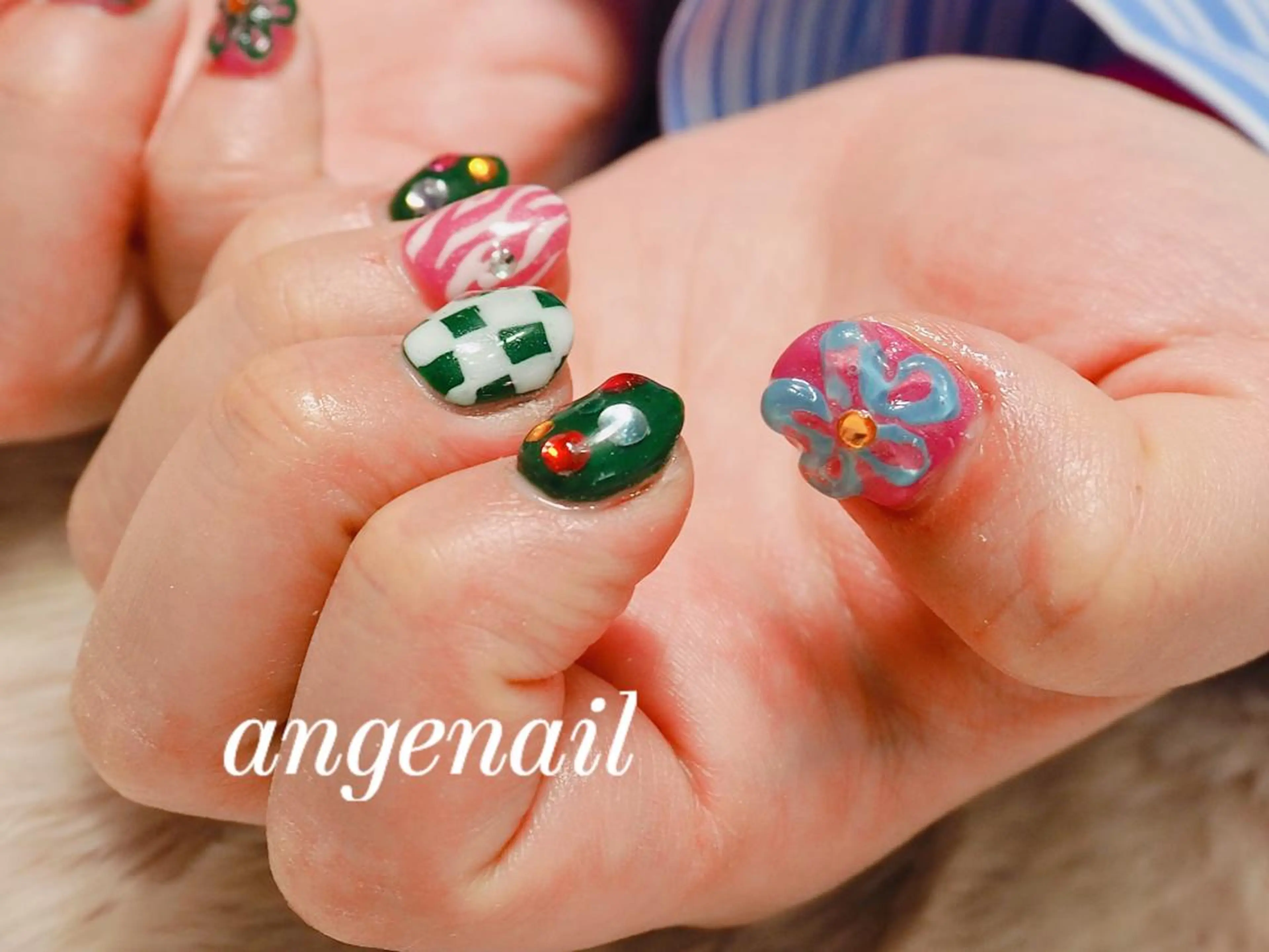 ネイル ハンドネイル オーナーネイリスト MAKIのネイルデザイン