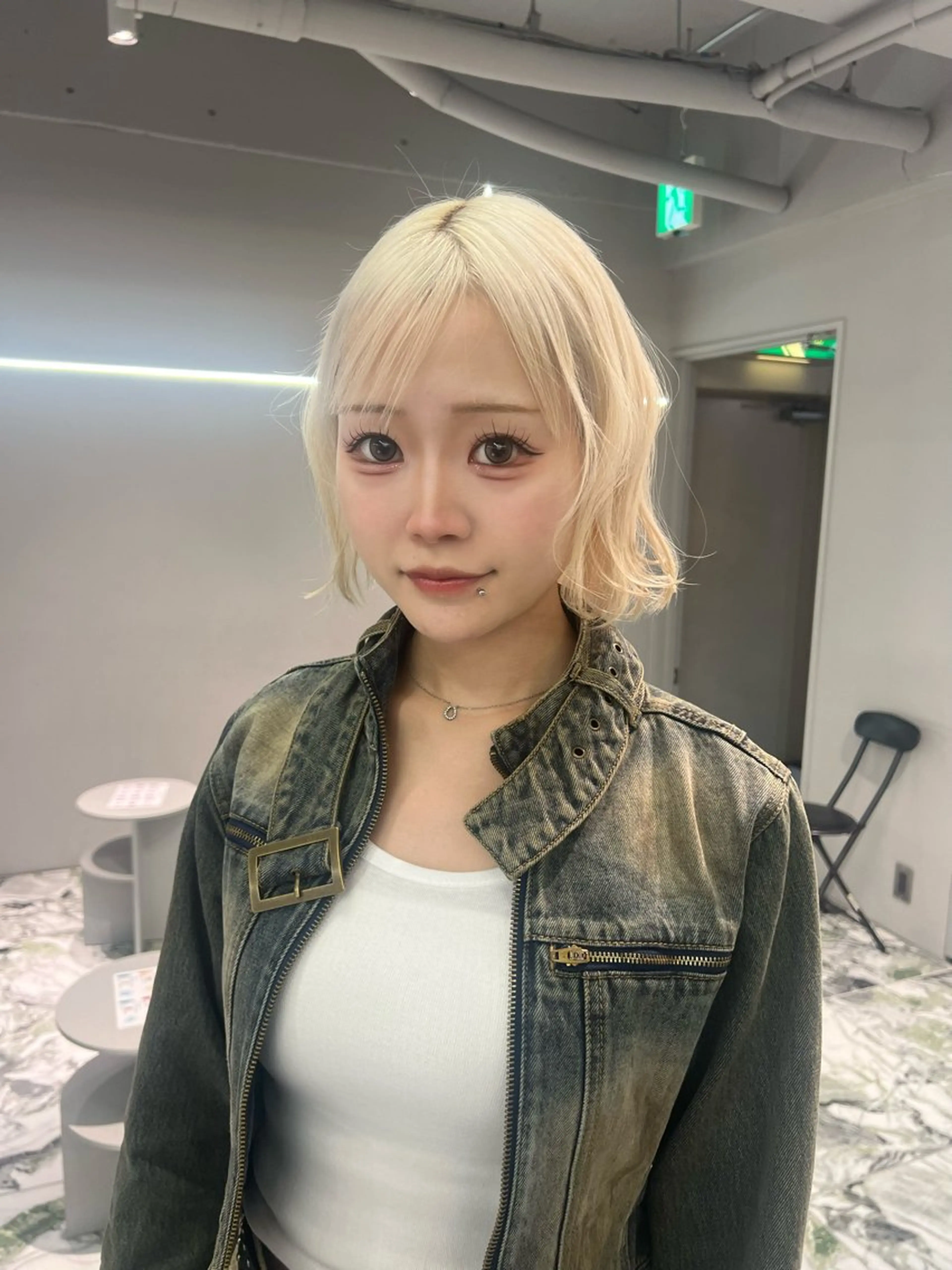 ミディアム カラー ブリーチ ブロンド ホワイトブロンド ヘアカラー GEM/ hinanaのヘアスタイル