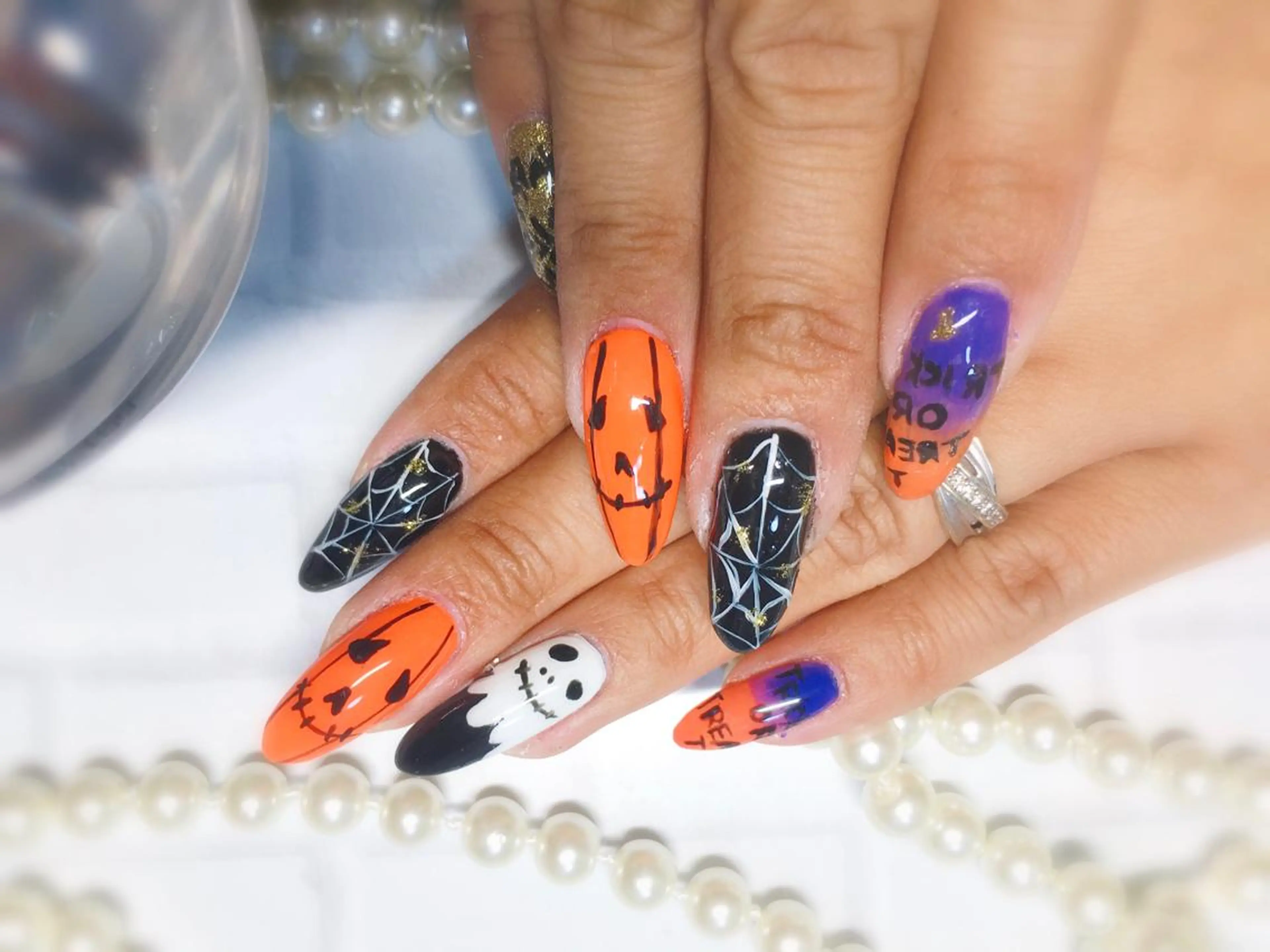 ネイル ハロウィン ハンドネイル ハンドケア ネイルサロン HARRYS所属・ネイル･脱毛サロン HARRYSのエステ・リラクイメージ