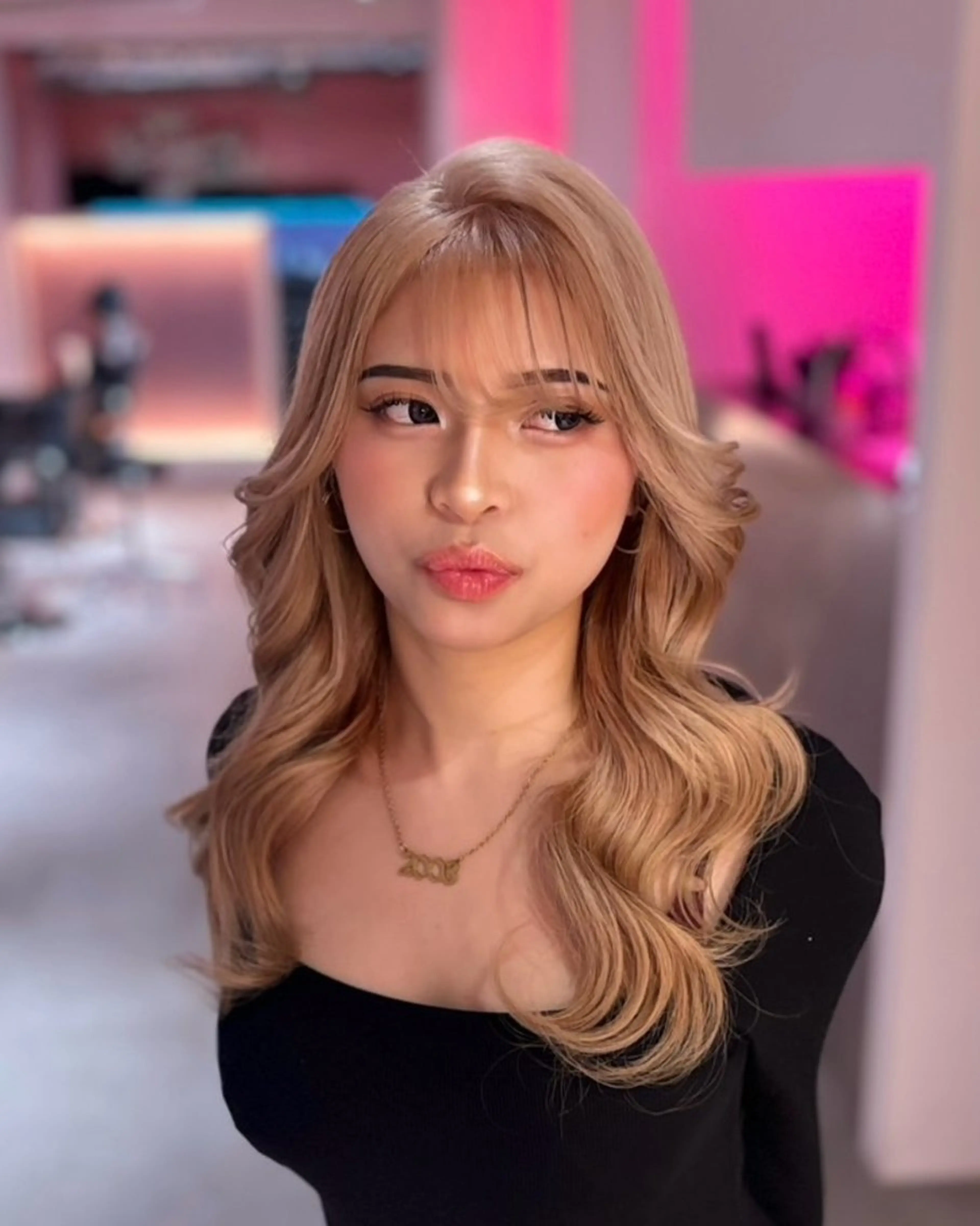 セミロング カラー 田中麻鈴/ハイトーン /ミルクティーのヘアスタイル