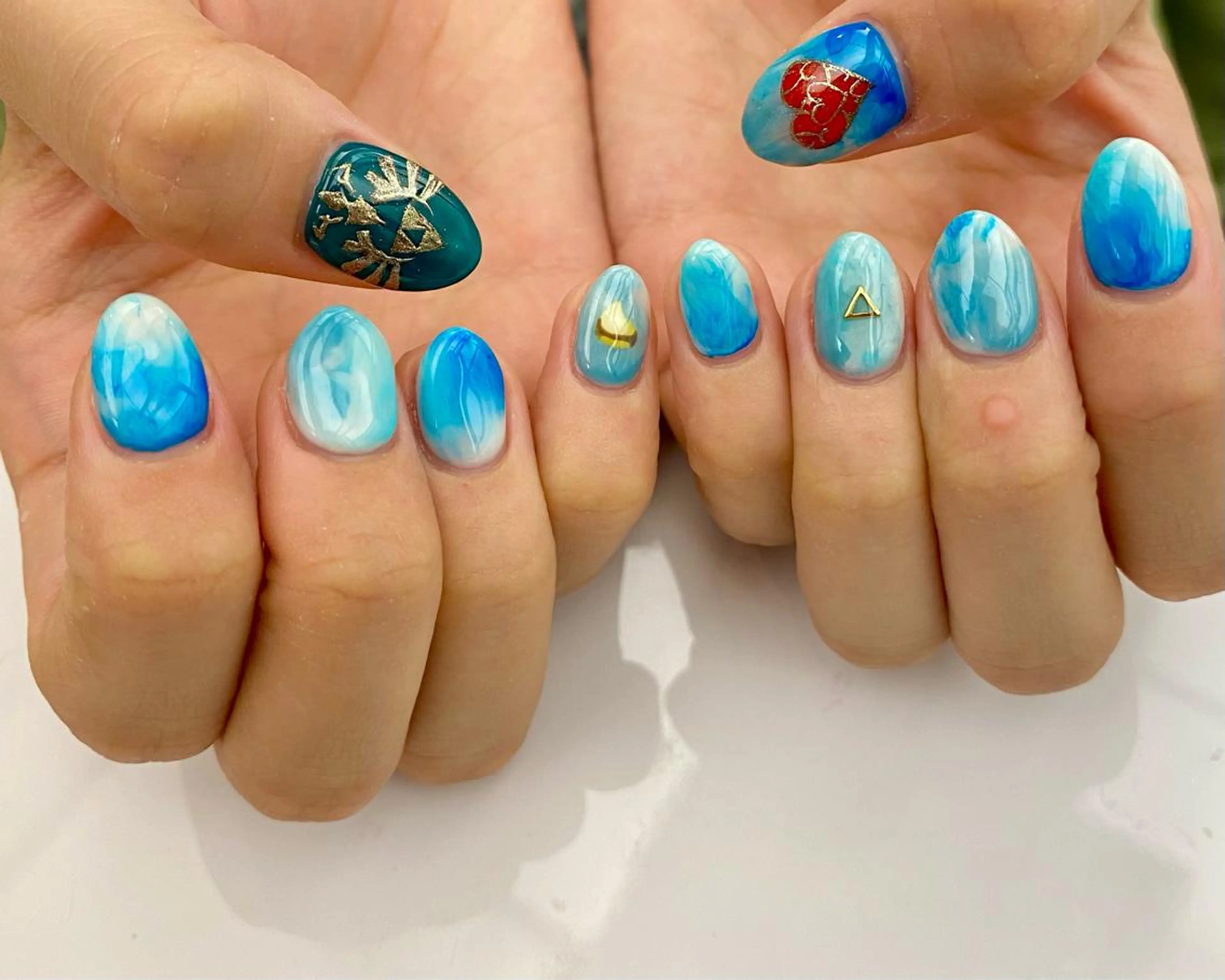 ネイル 安藤 彩乃のネイルデザイン