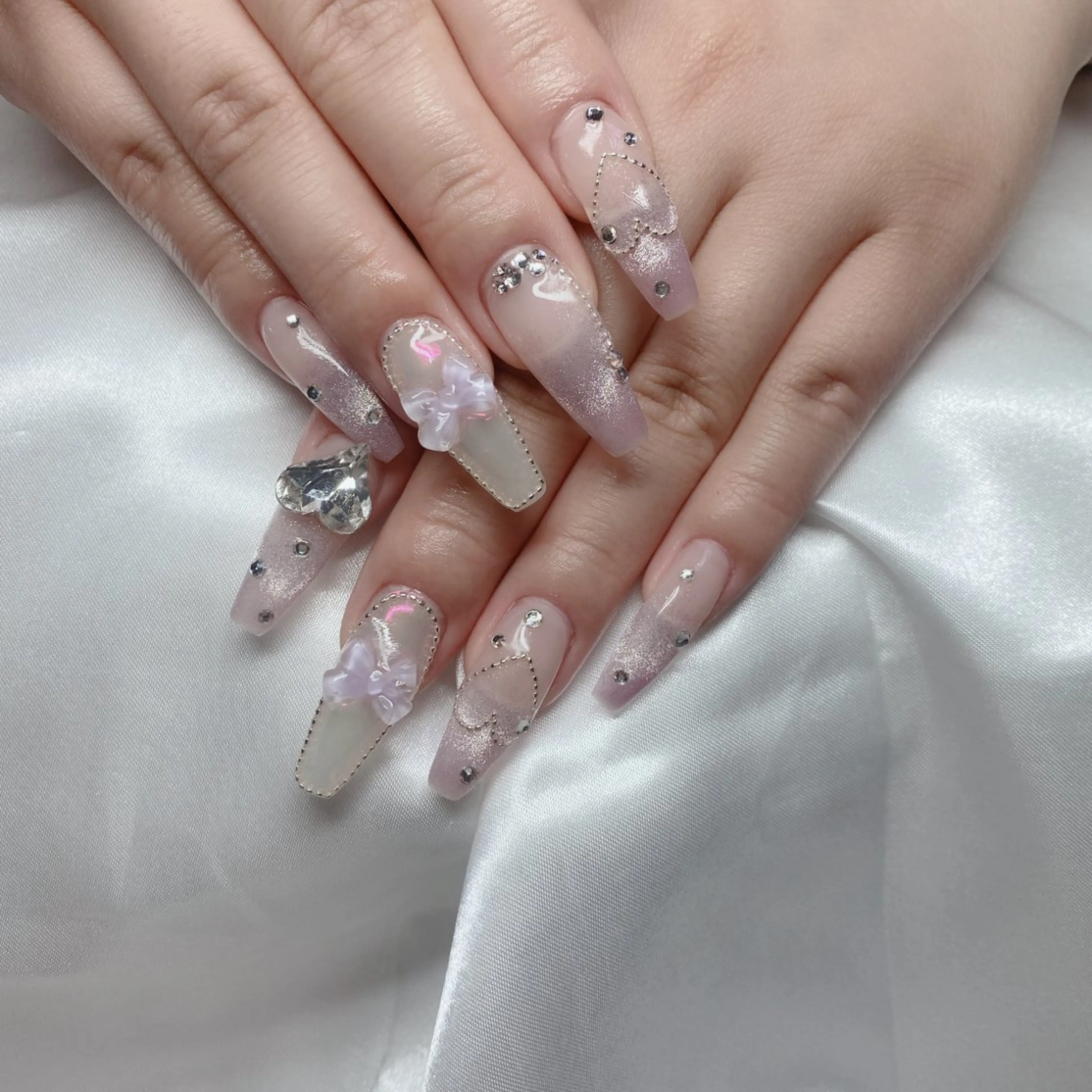 ネイル ハンドネイル ハンドケア UniqueNail 長さだし専門店のネイルデザイン