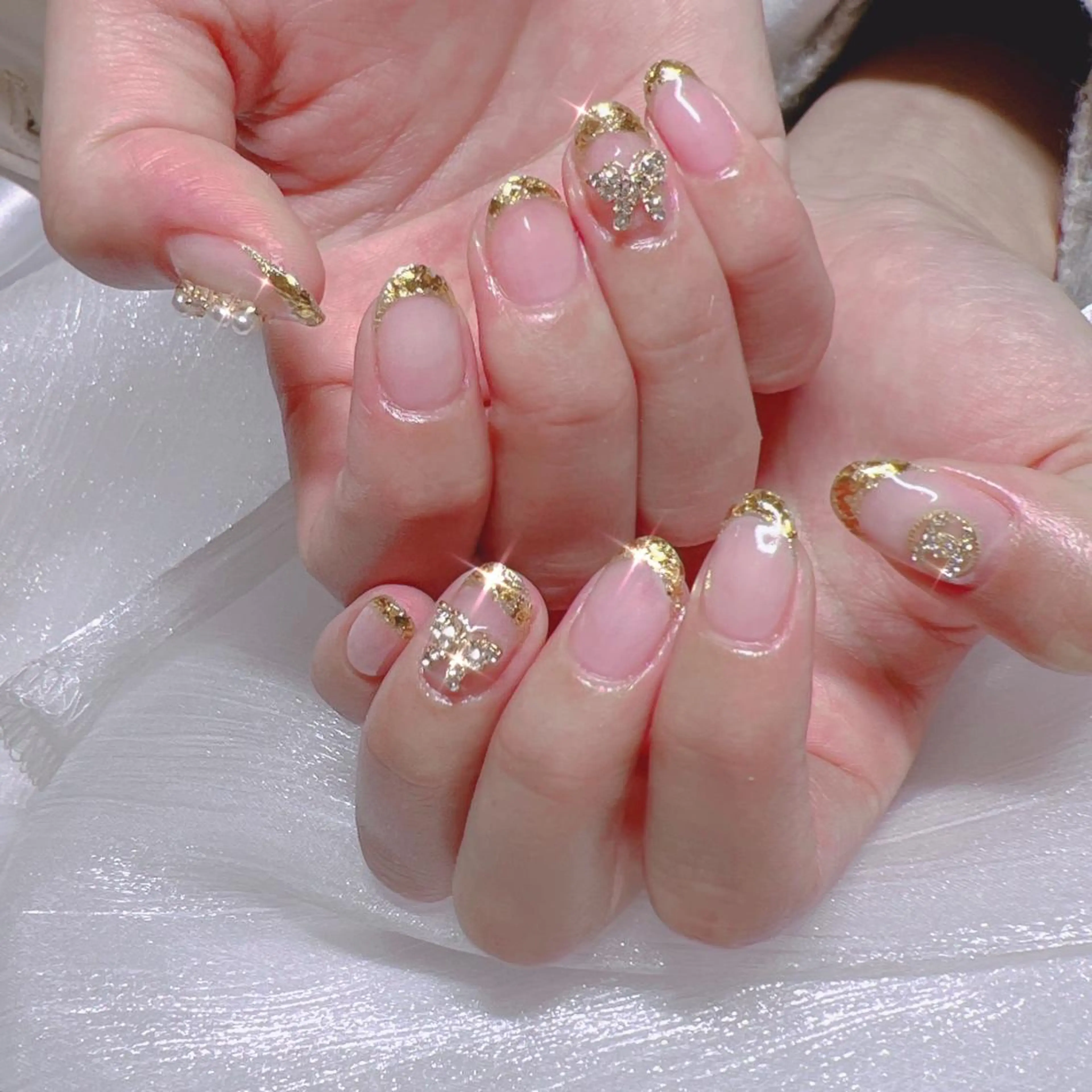 ネイル オーロラネイル フットネイル フレンチネイル ジェルネイル 韓国ネイル ハンドネイル ハンドケア 【ENサロン】 Rei🎀Nailのネイルデザイン