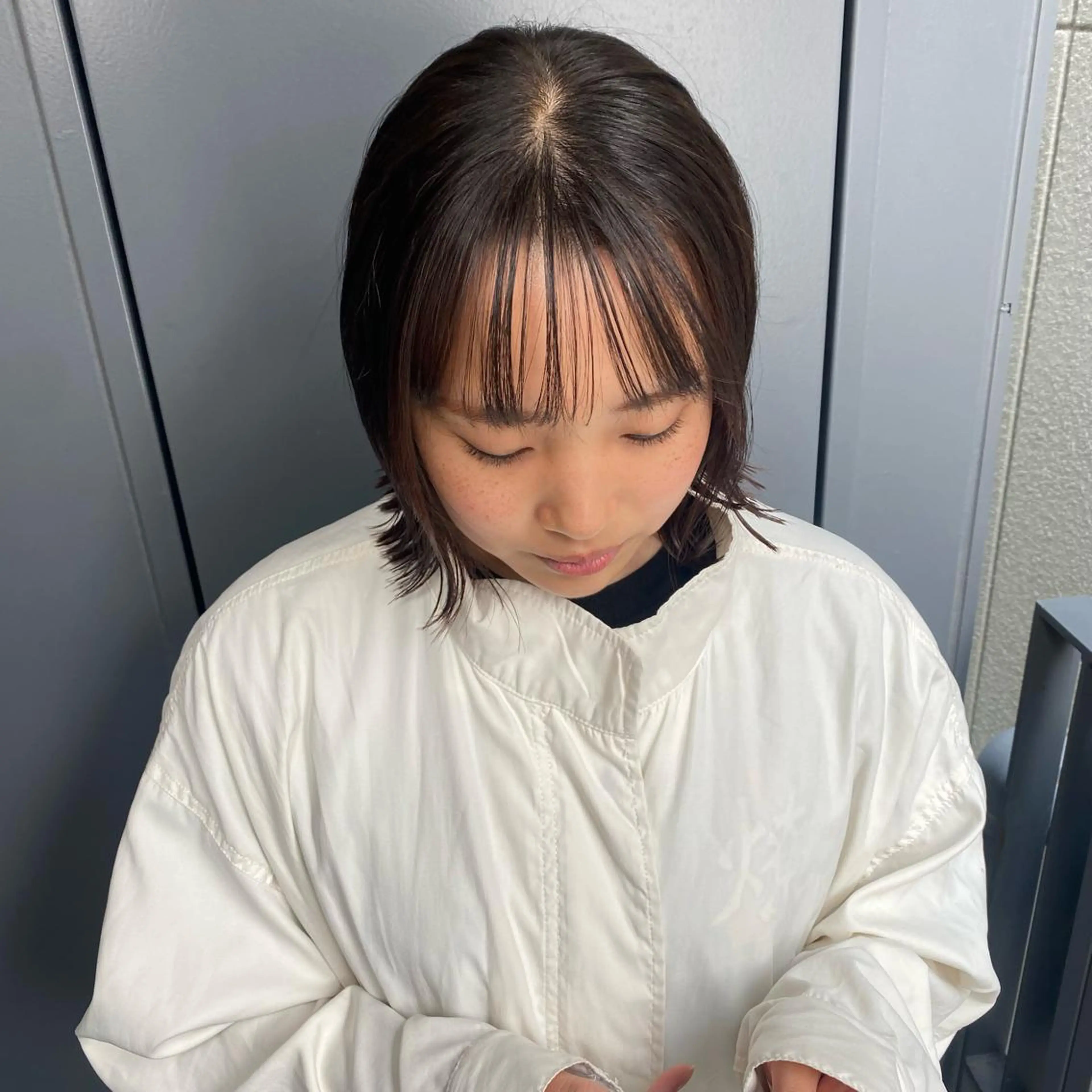 ミディアム 縮毛矯正 🩶レイヤーカット 🩶柔らかカラー結愛のヘアスタイル