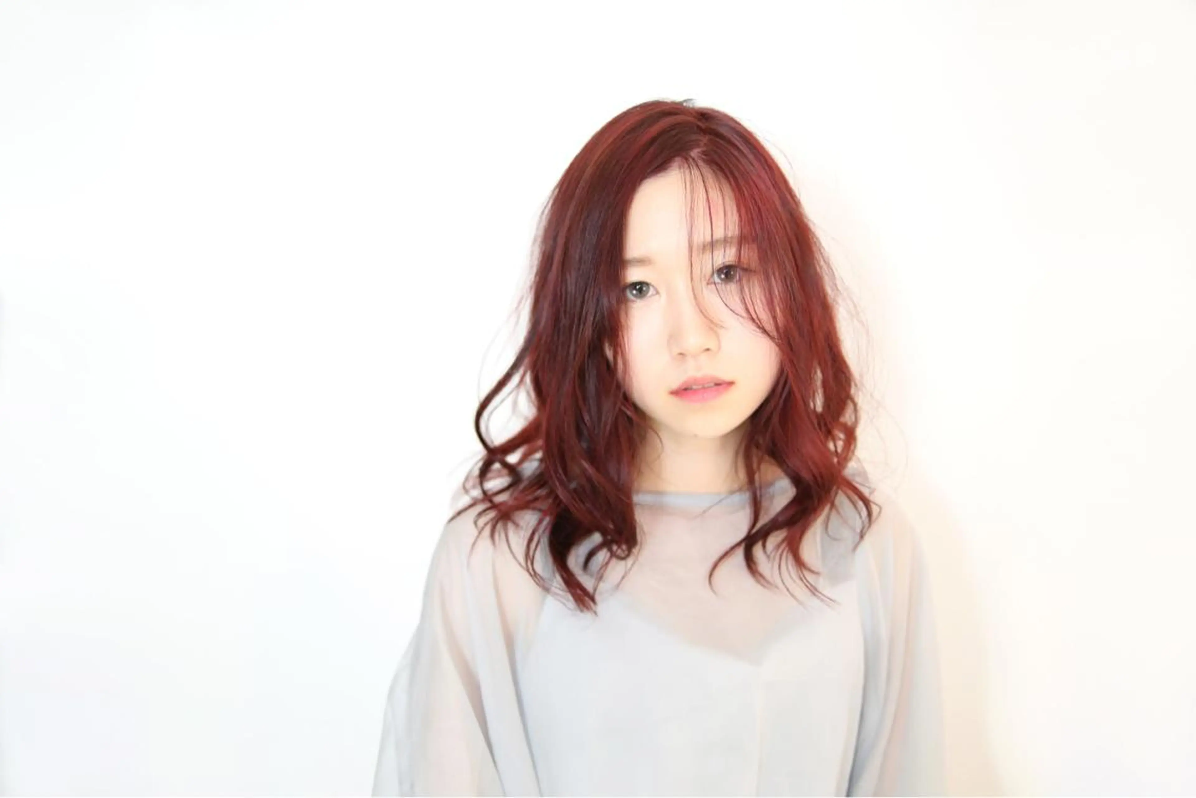 セミロング カラー ヘアアレンジ レッドカラー Re:ta KANZOのヘアスタイル