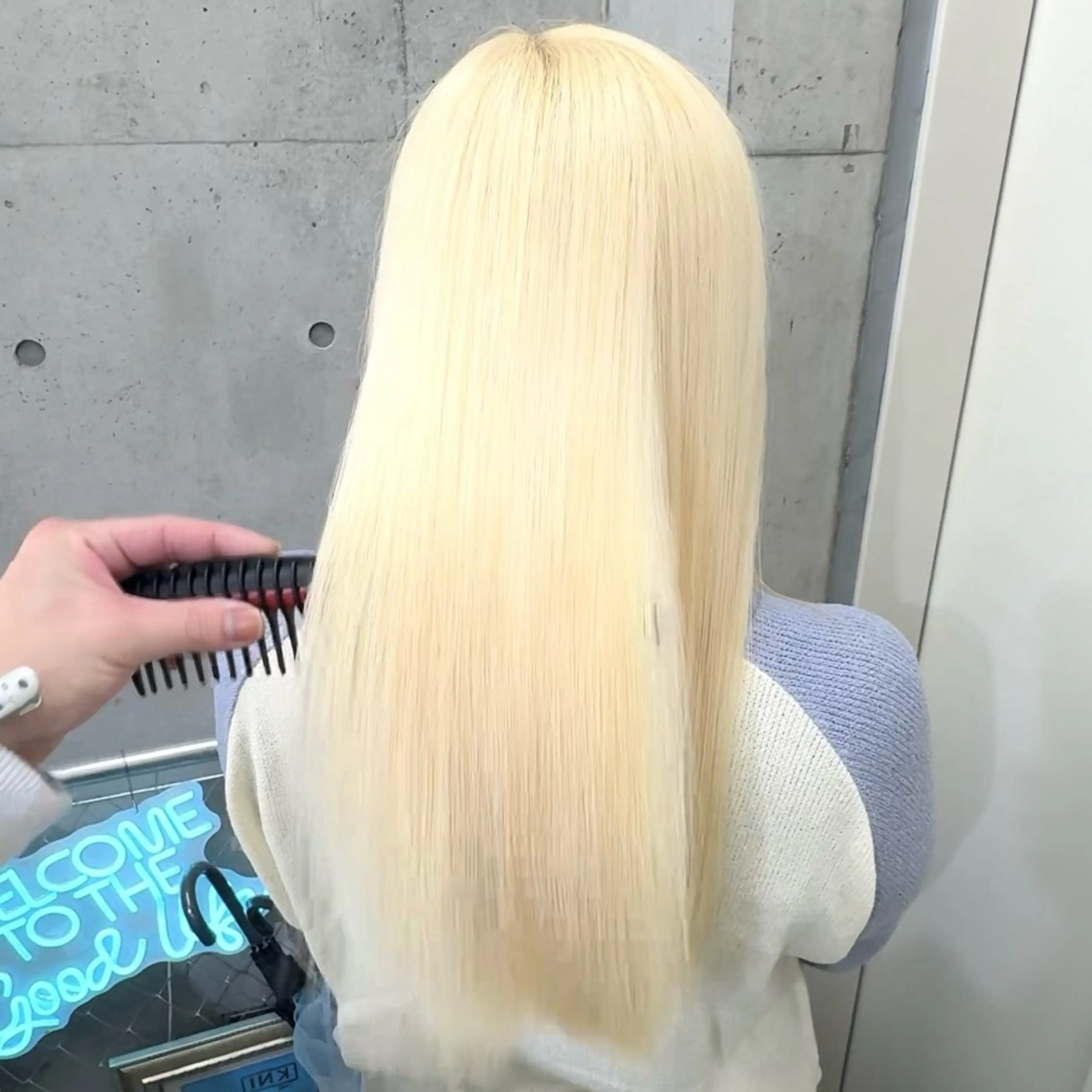 セミロング カラー ✨ブリーチ支持No1 複雑履歴修正/舘岡のヘアスタイル