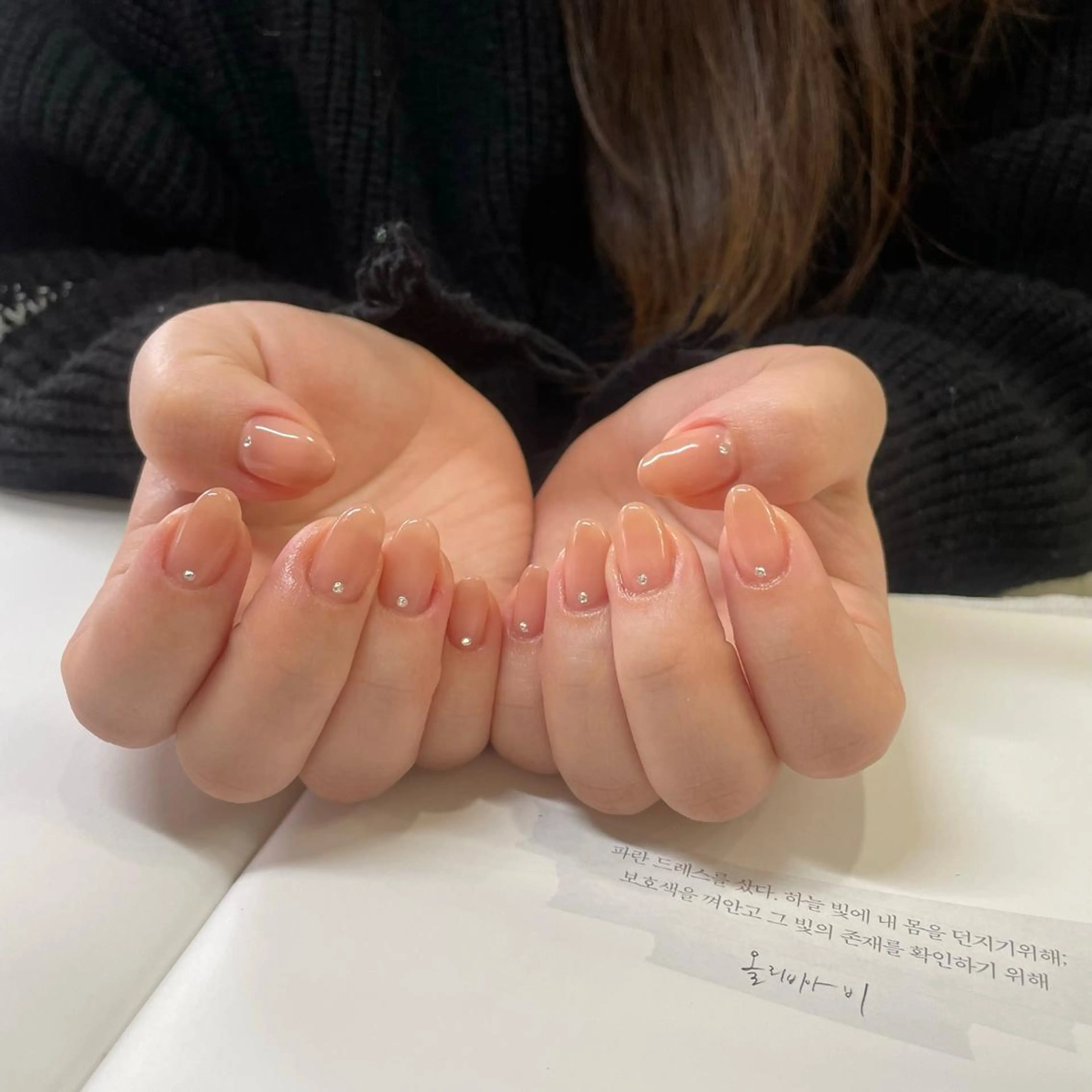 ネイル ワンカラーネイル ネイルズシャトン🪡 ネイリスト齊藤のネイルデザイン